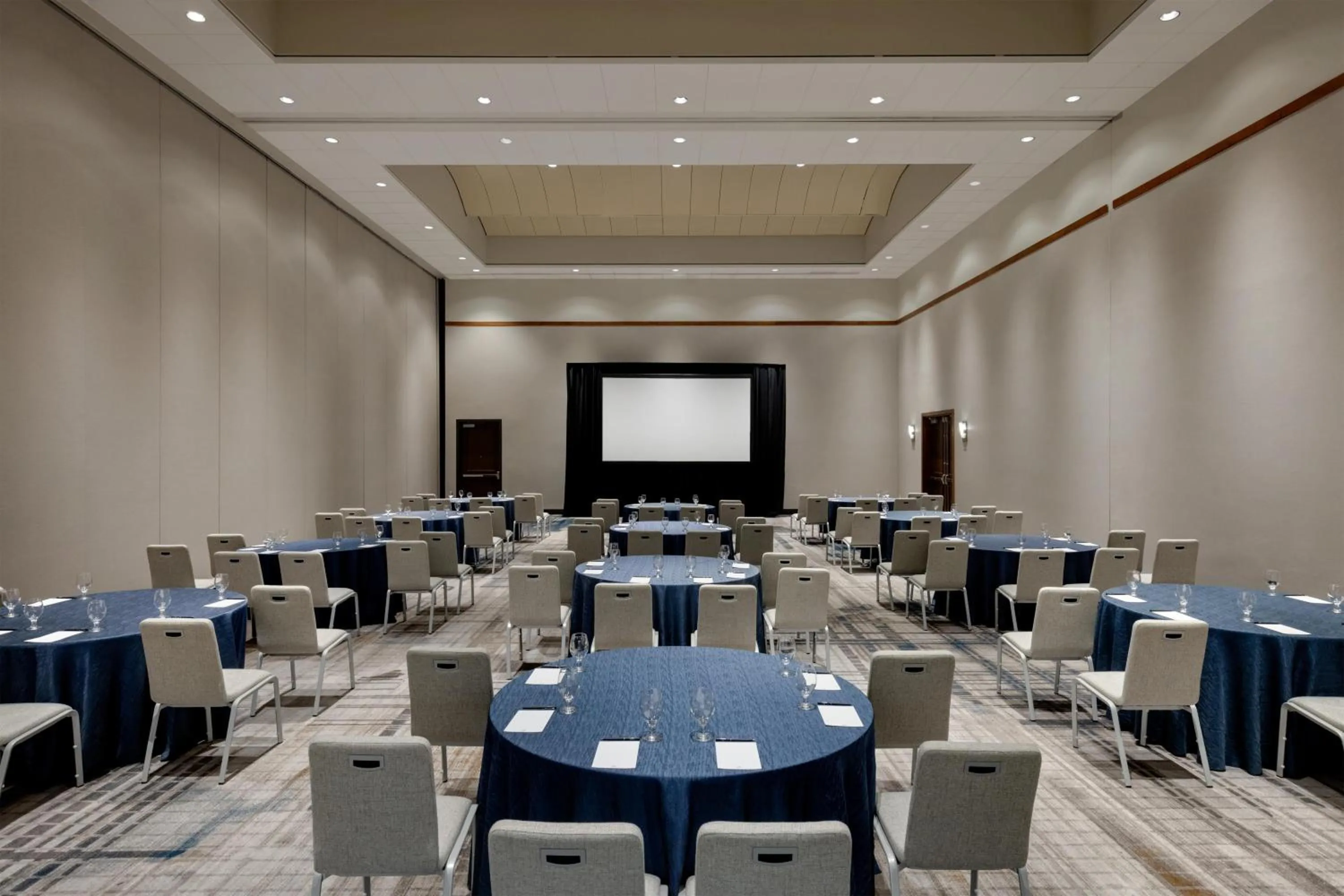 Meeting/conference room in Hilton Baltimore BWI Airport