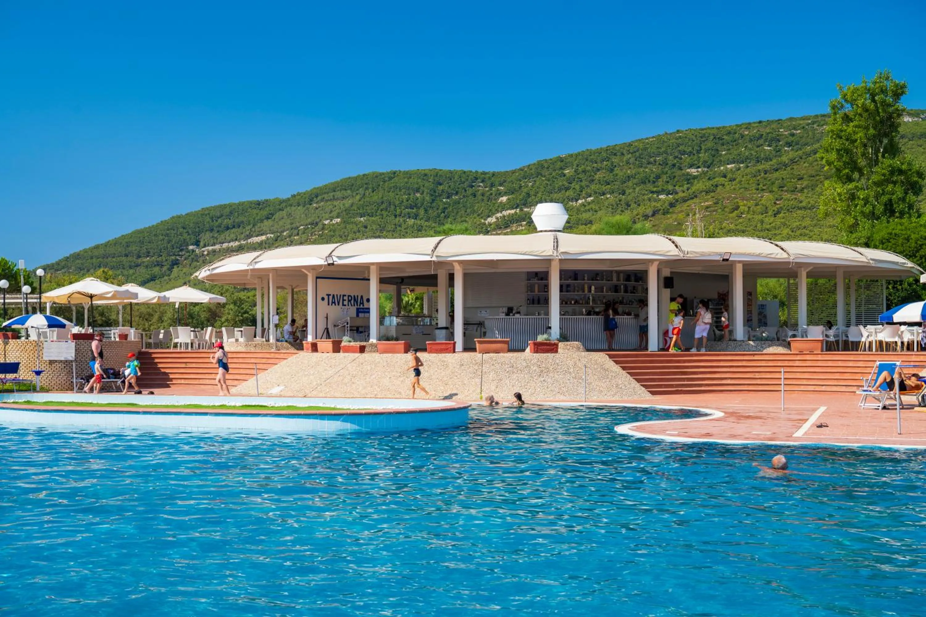 Spring in Baia di Conte Resort