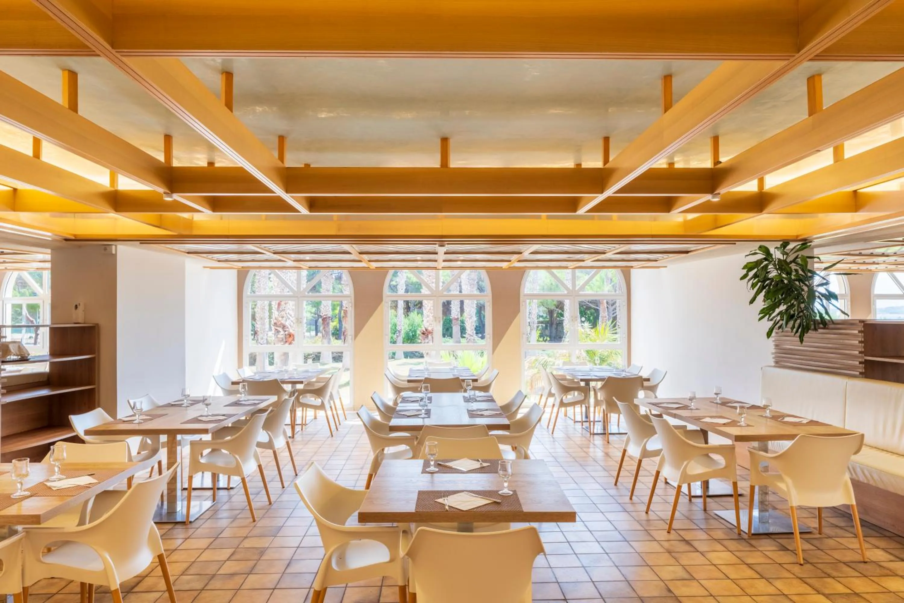 Restaurant/places to eat in Baia di Conte Resort