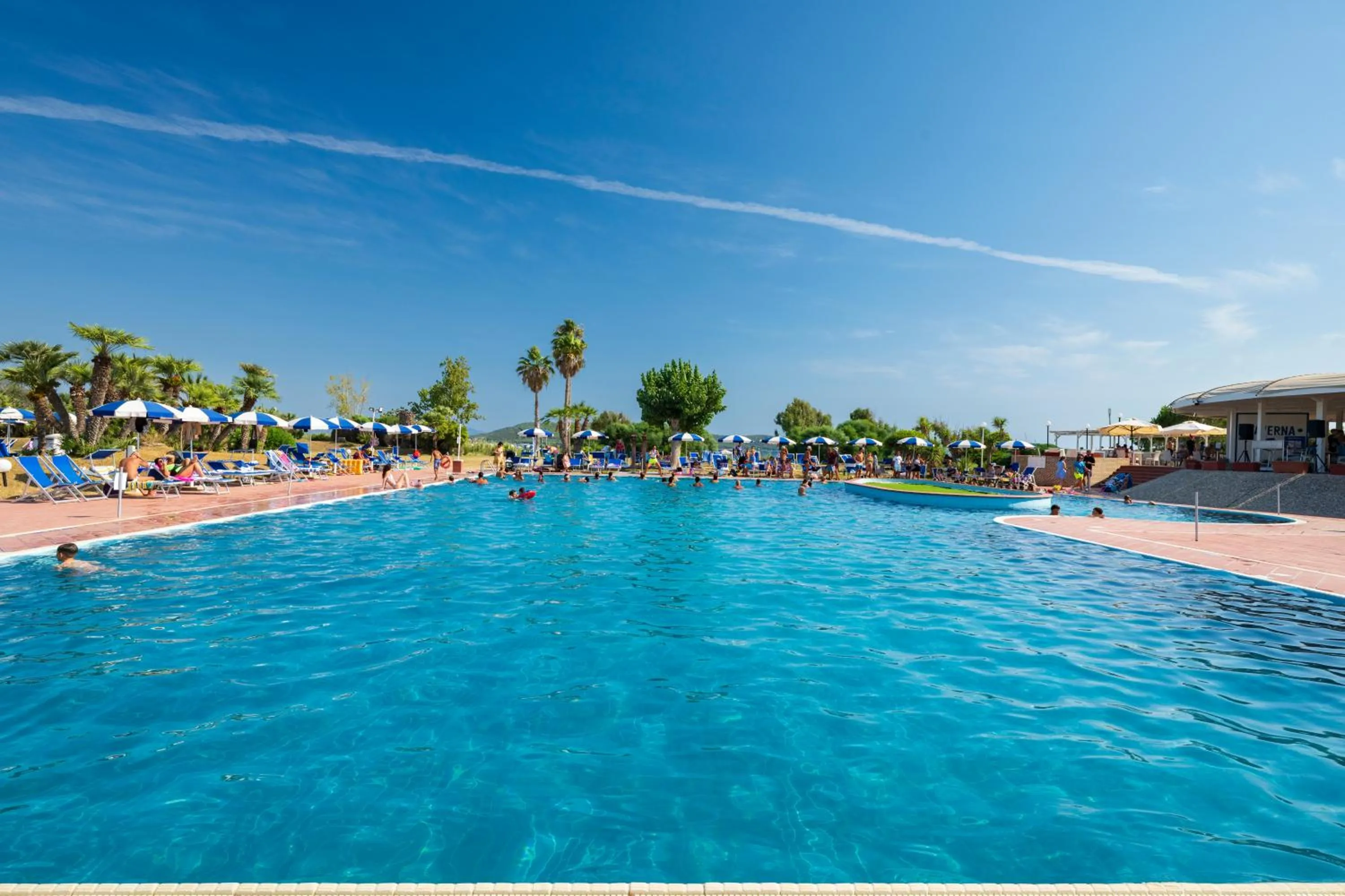 Day in Baia di Conte Resort