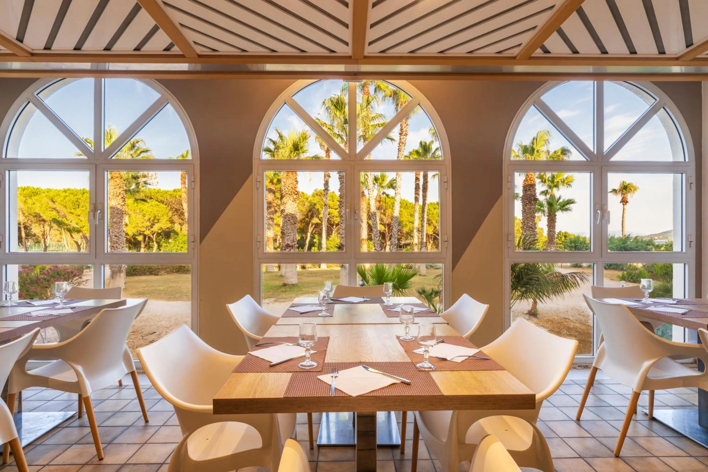 Restaurant/places to eat in Baia di Conte Resort