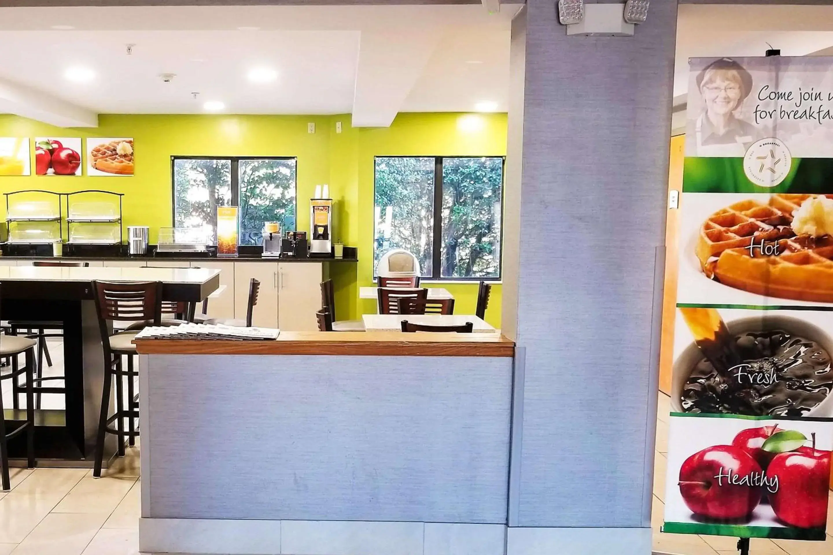 Restaurant/places to eat in Quality Inn & Suites Raleigh North Restaurant/places to eat in Quality Inn & Suites Raleigh North