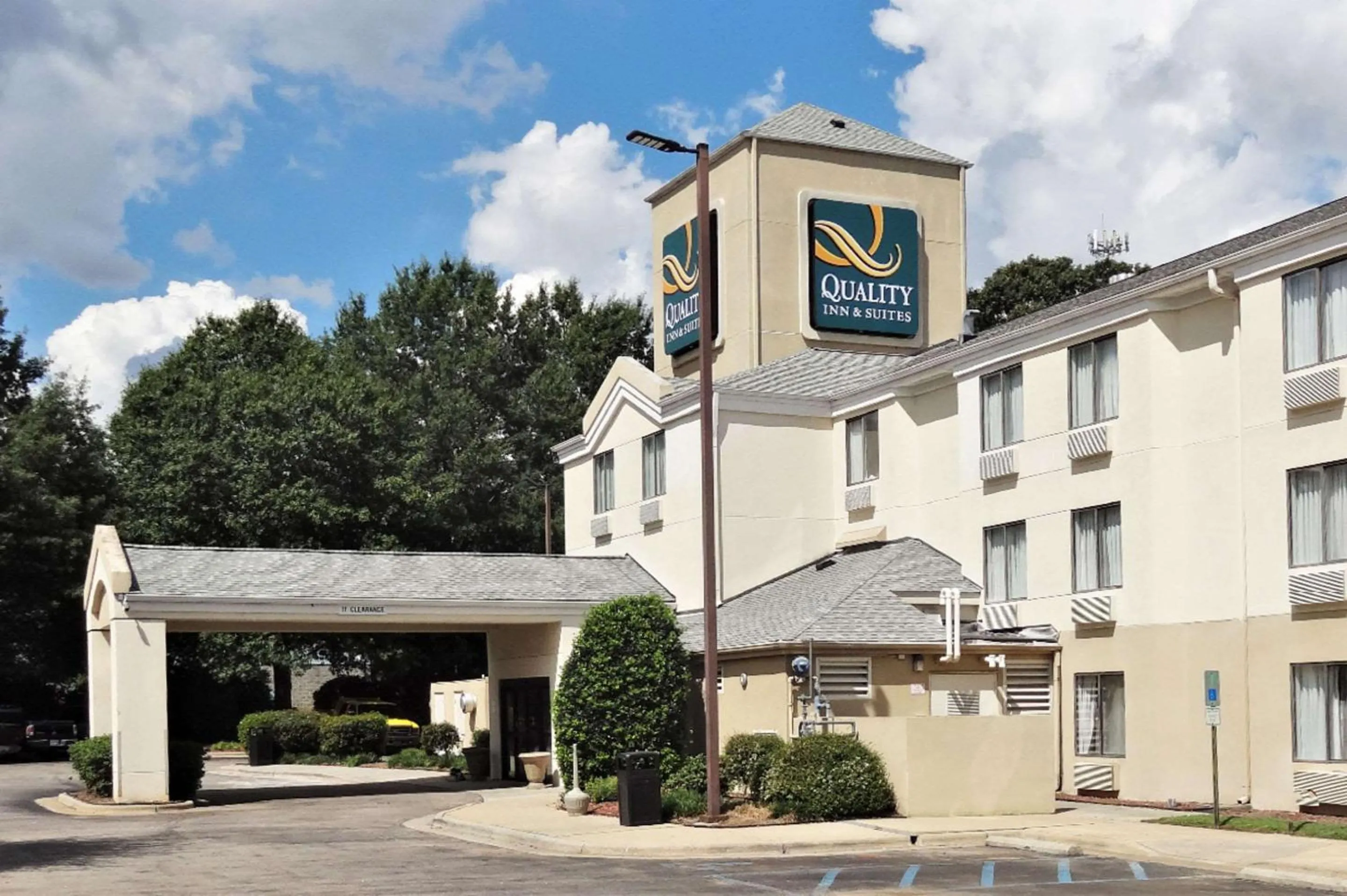 Property building in Quality Inn & Suites Raleigh North