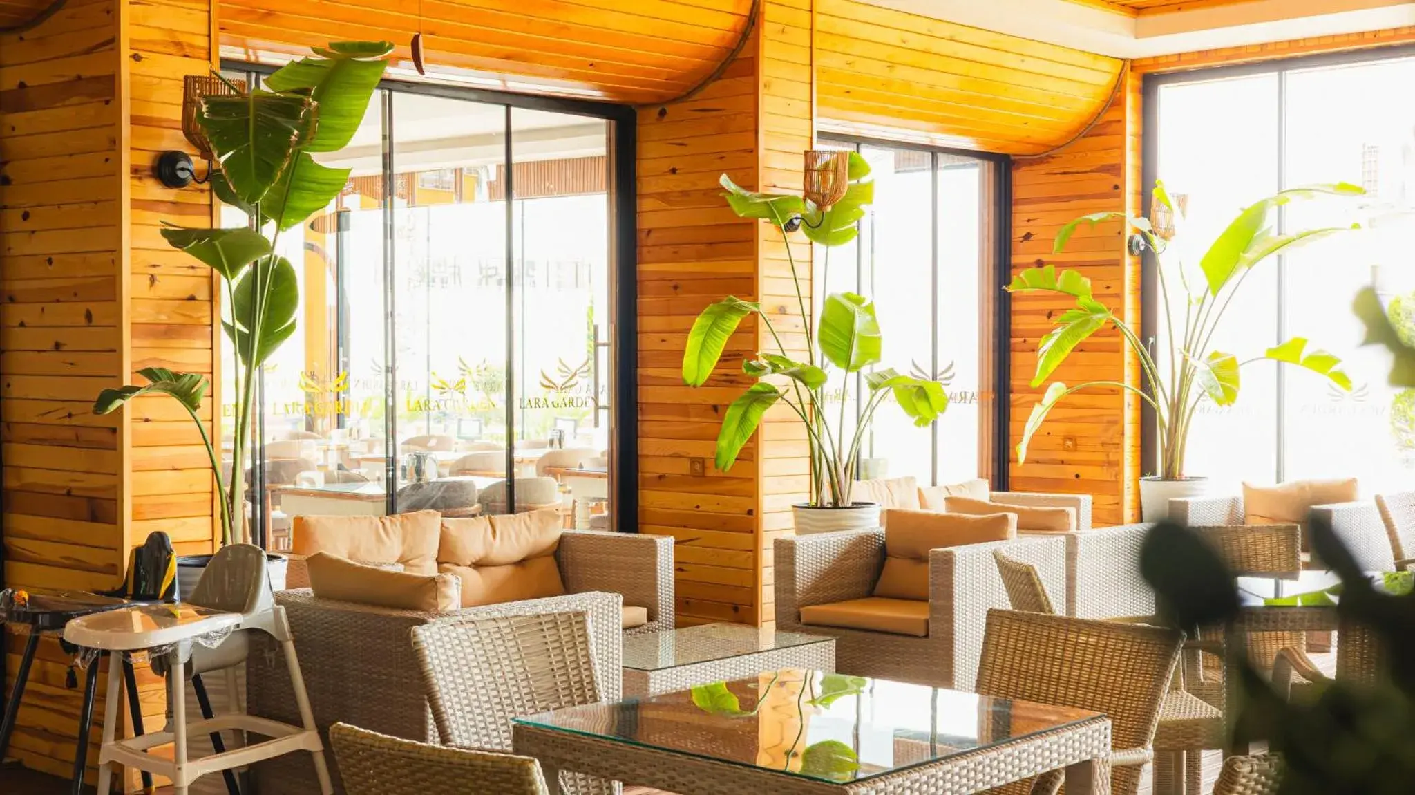 Restaurant/places to eat in Lara Garden Hotel Restaurant/places to eat in Lara Garden Hotel