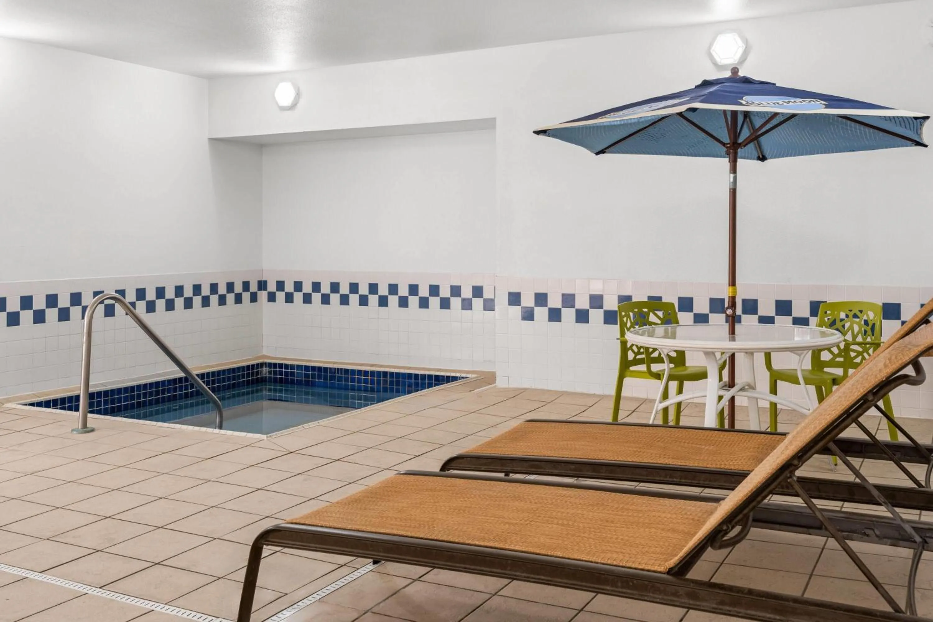 Hot Tub in Travelodge by Wyndham Fargo