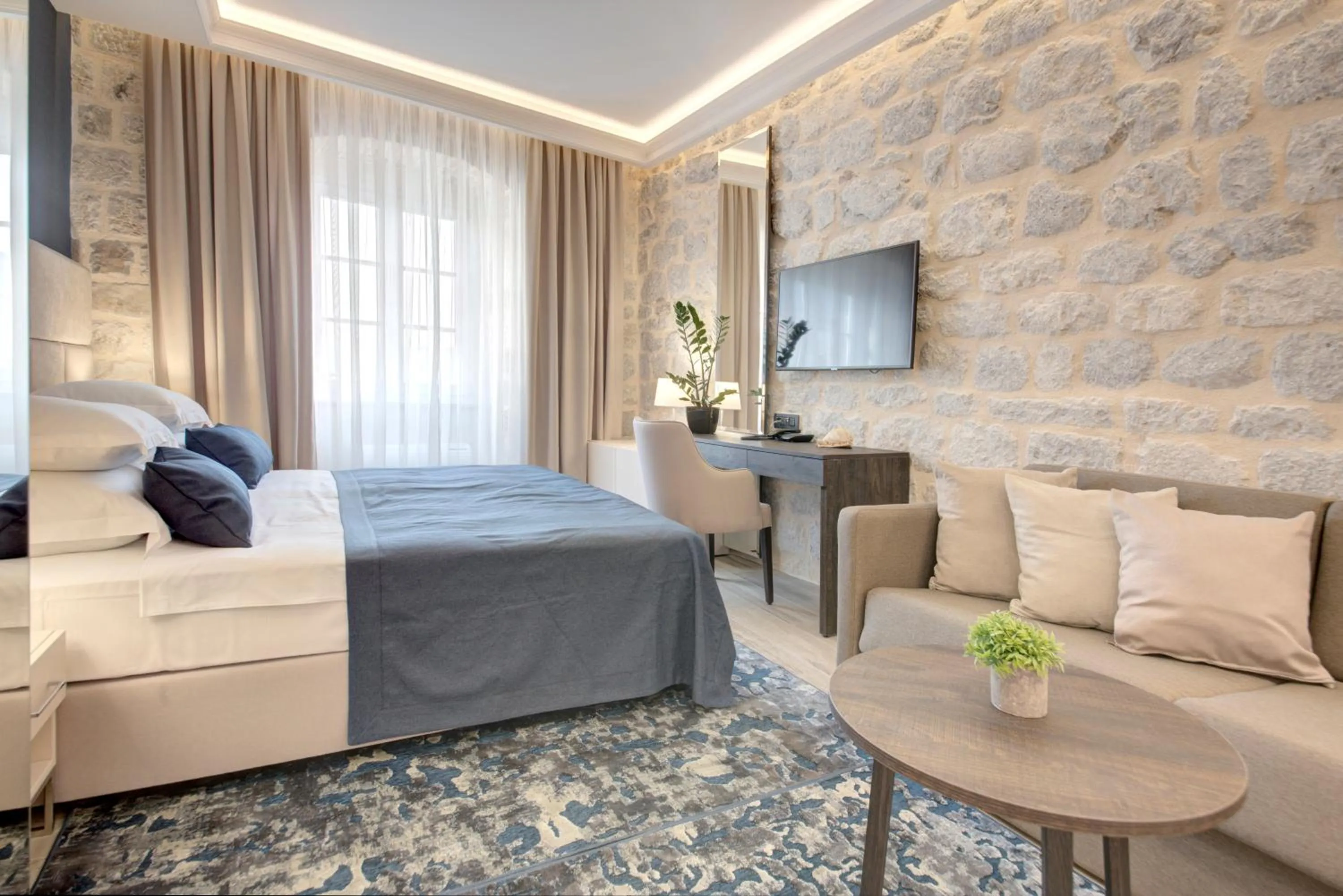 Photo of the whole room, Bed in Heritage Hotel Leon Coronato