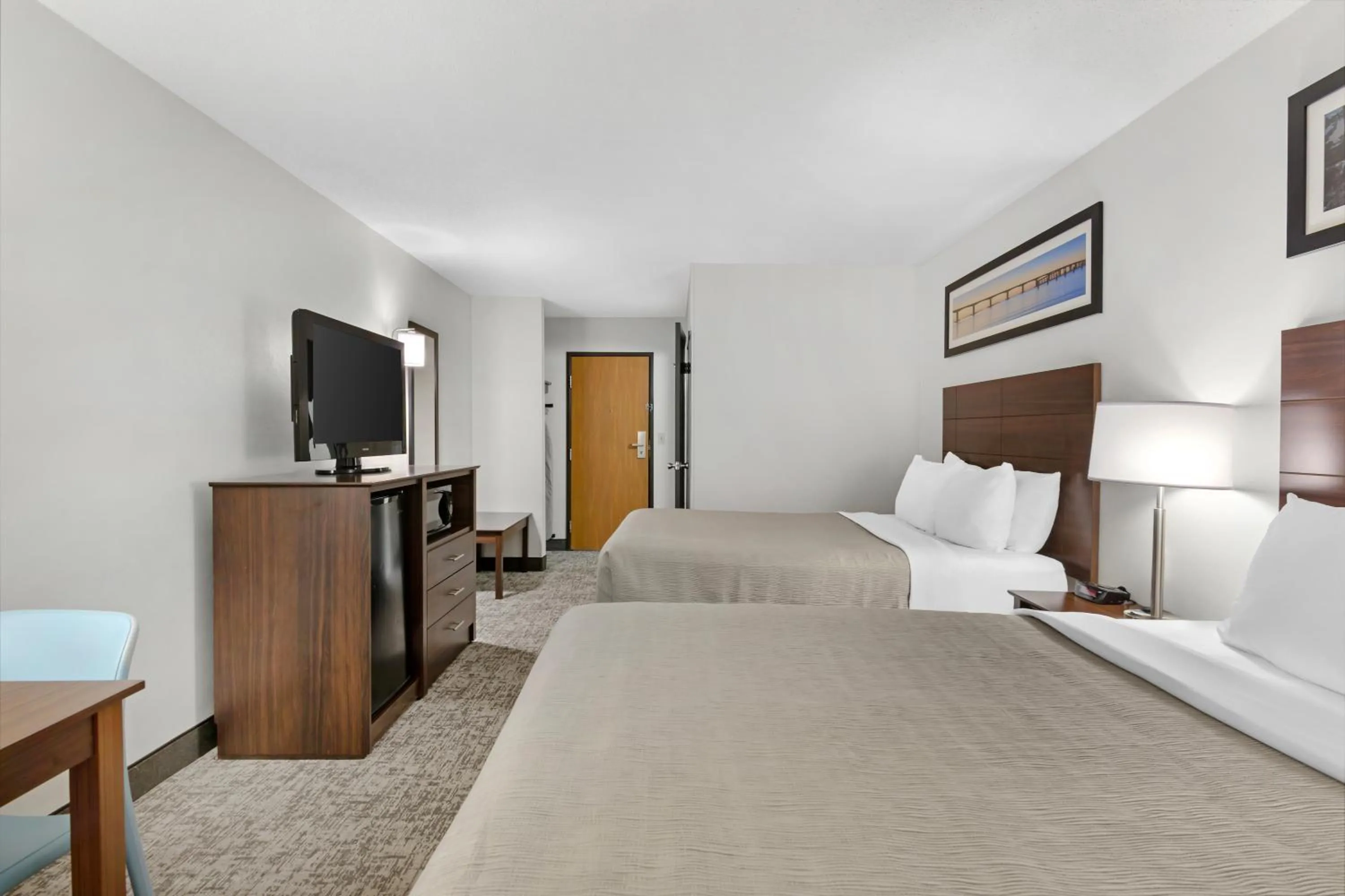 Photo of the whole room, Bed in Quality Inn Columbia Mall