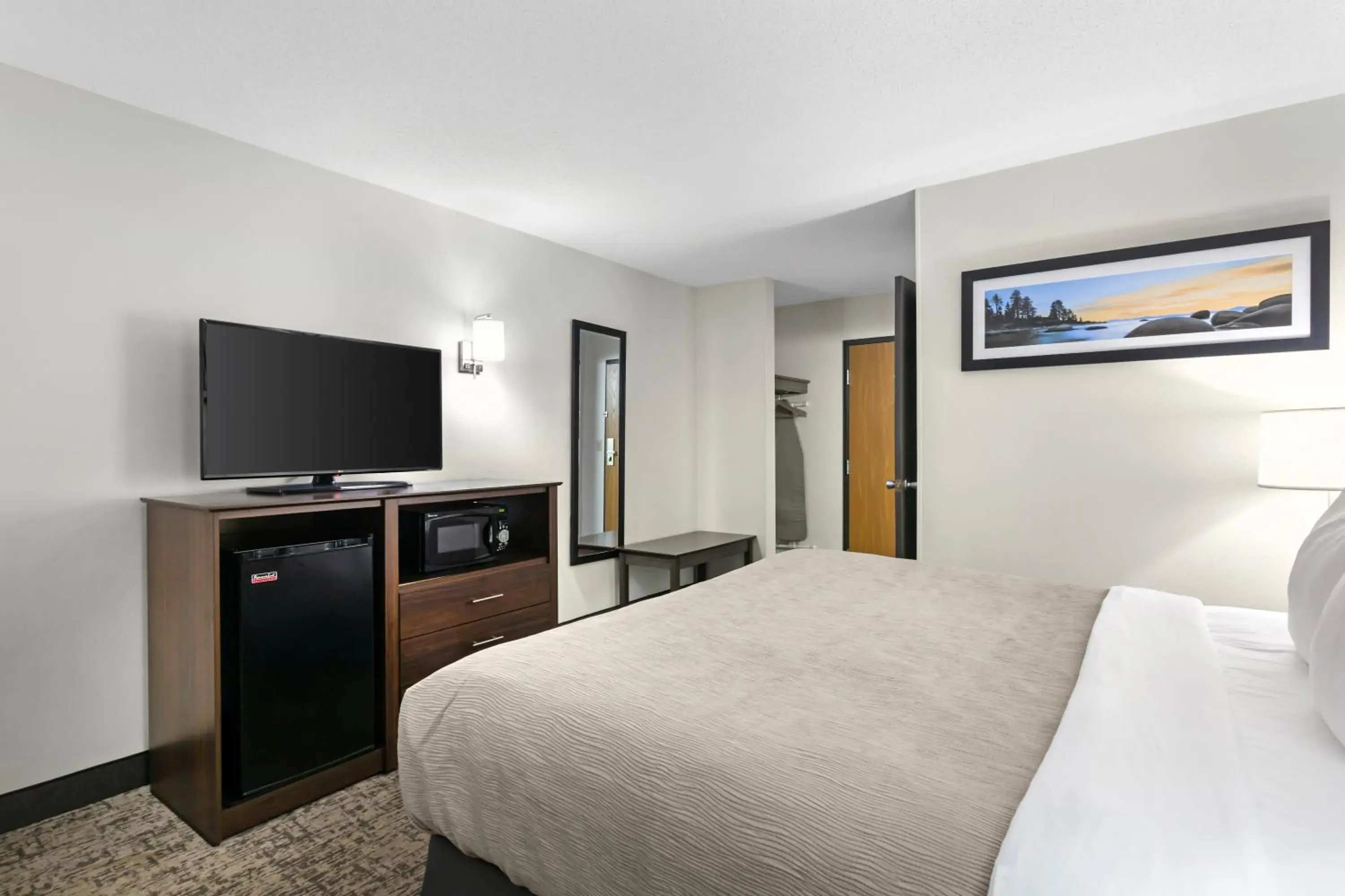 TV and multimedia, Bed in Quality Inn Columbia Mall TV and multimedia, Bed in Quality Inn Columbia Mall