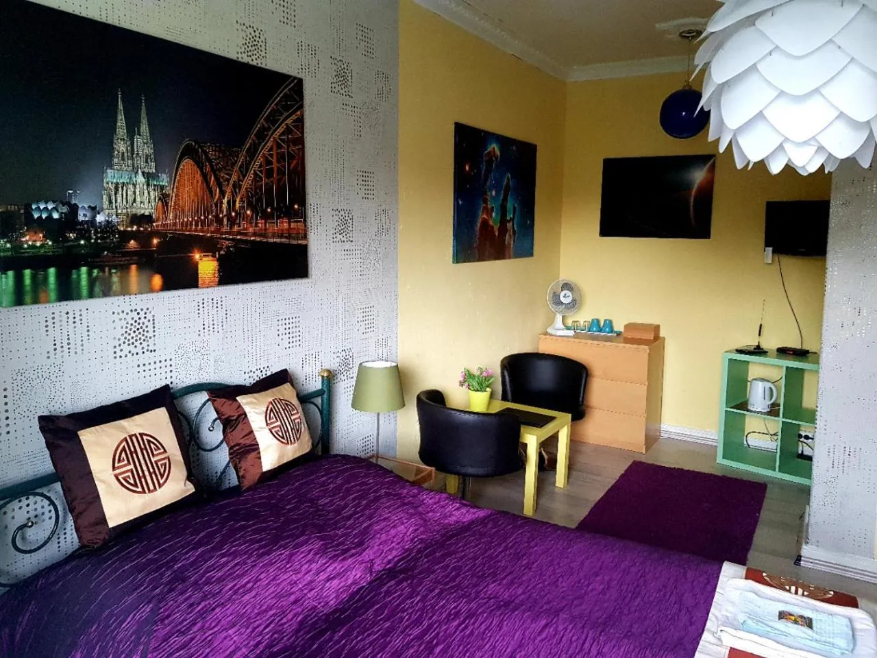 Bed in StayInCologne