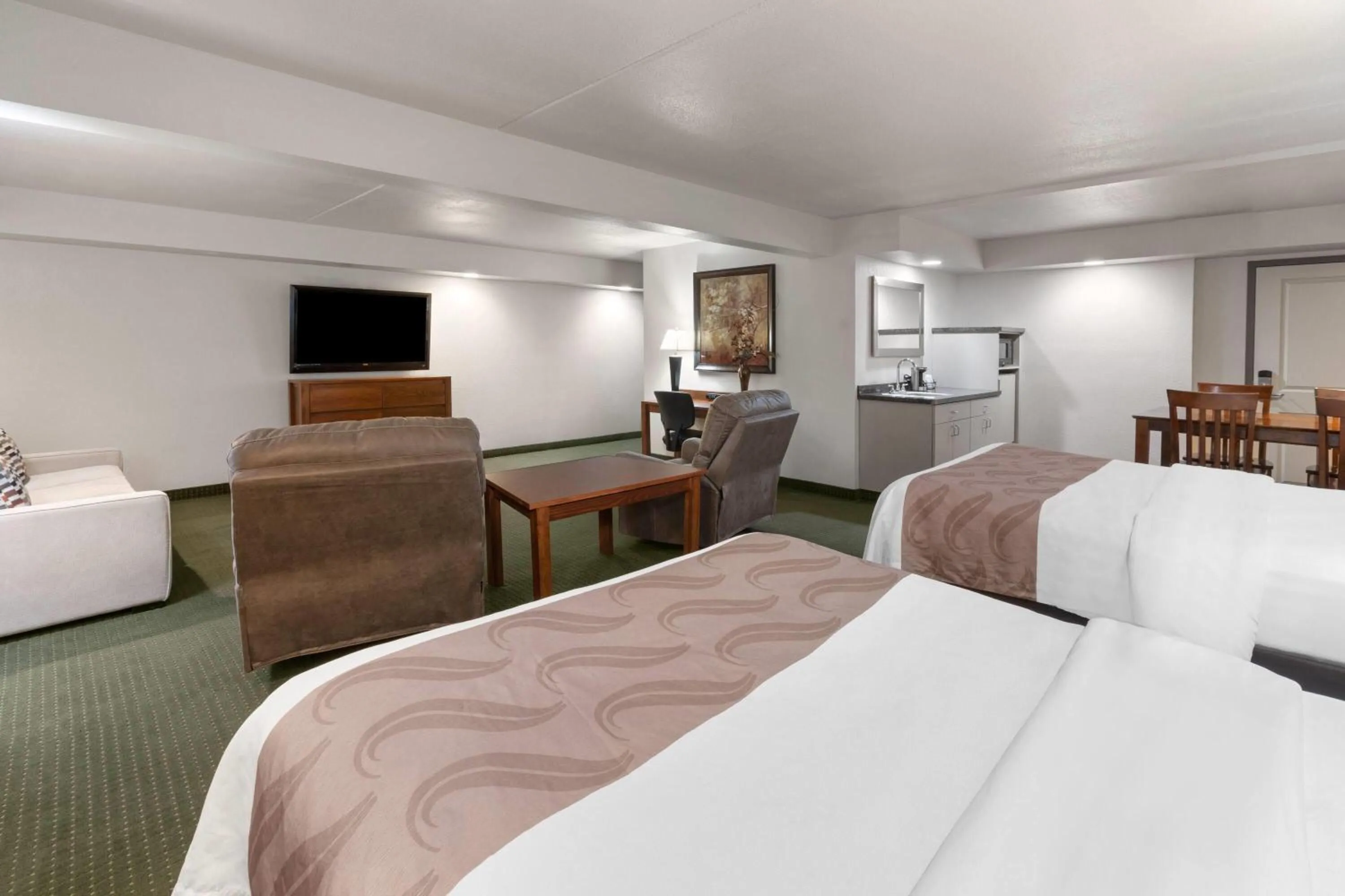 Photo of the whole room, Bed in Baymont by Wyndham Jamestown Conference Center & Water Park