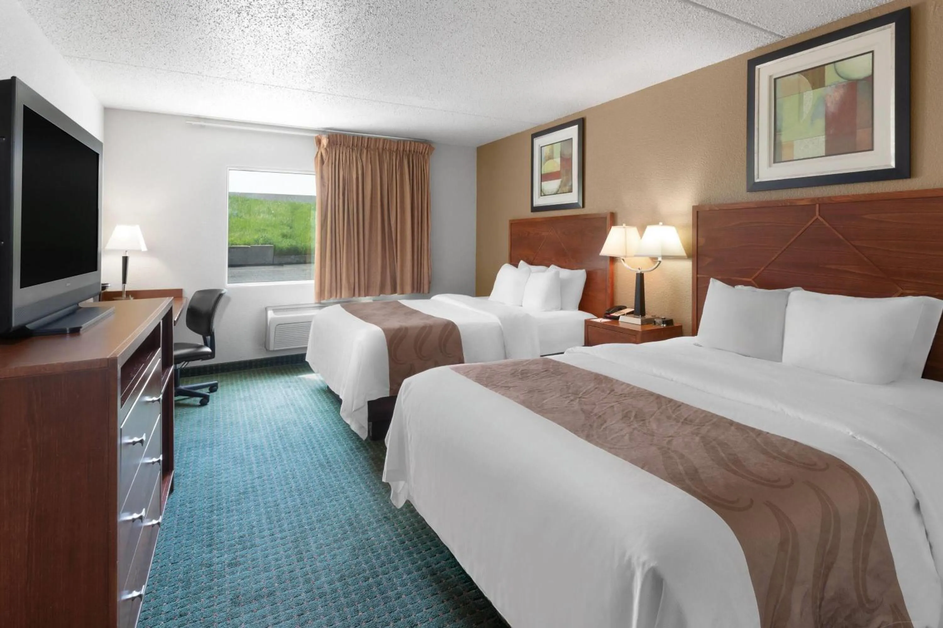 Photo of the whole room, Bed in Baymont by Wyndham Jamestown Conference Center & Water Park