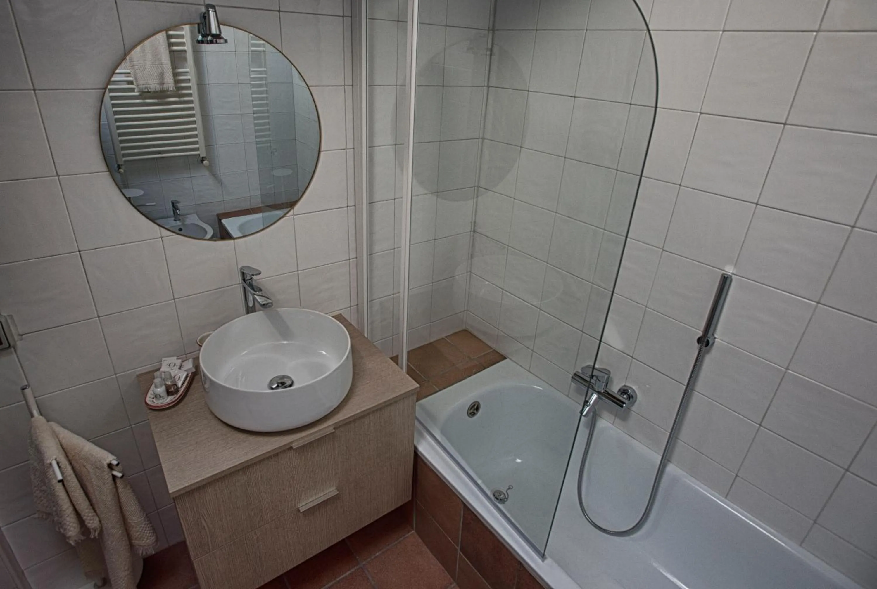 Shower in La Giuggiola Sweet Home