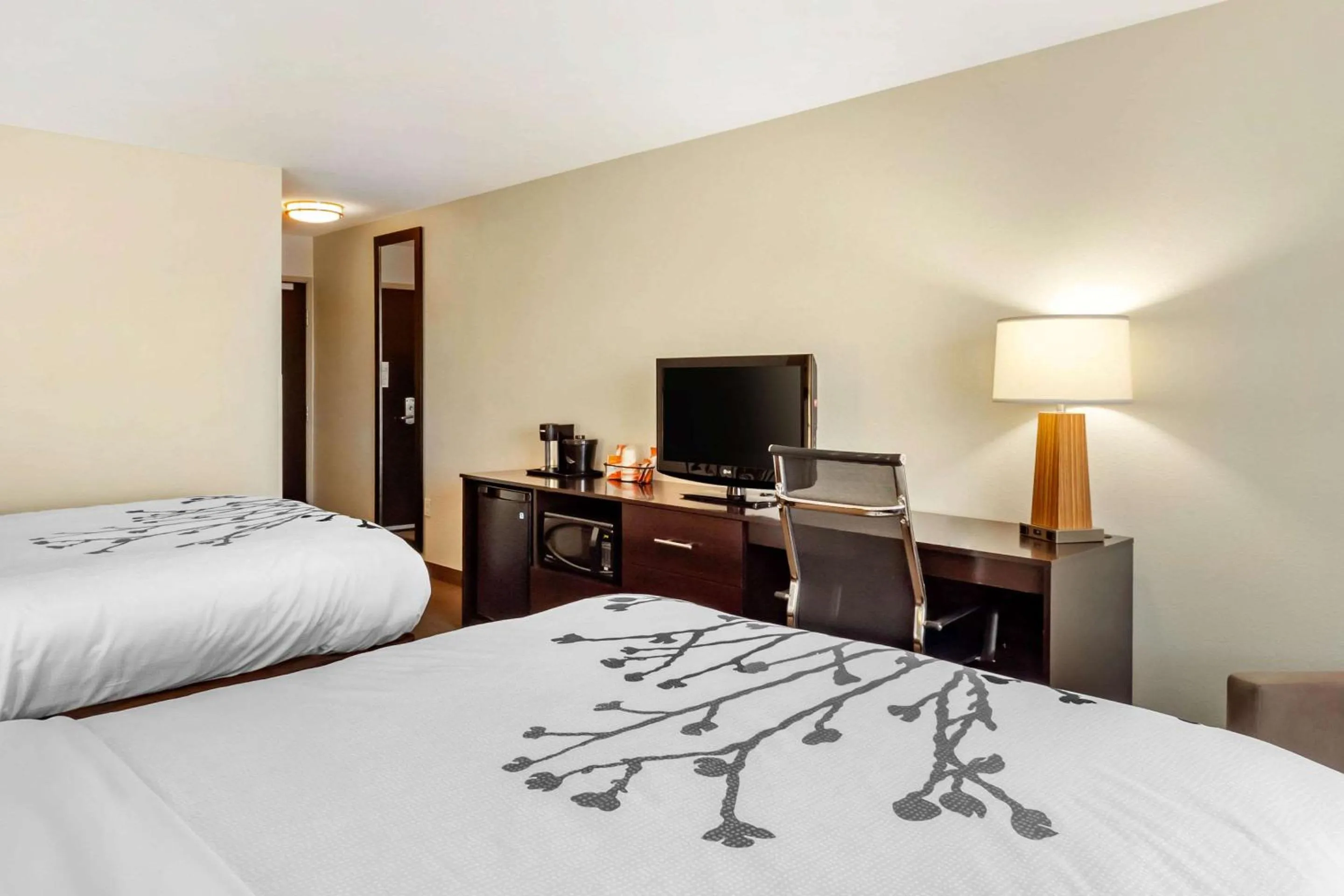 Bedroom, Bed in Sleep Inn & Suites Fargo Medical Center