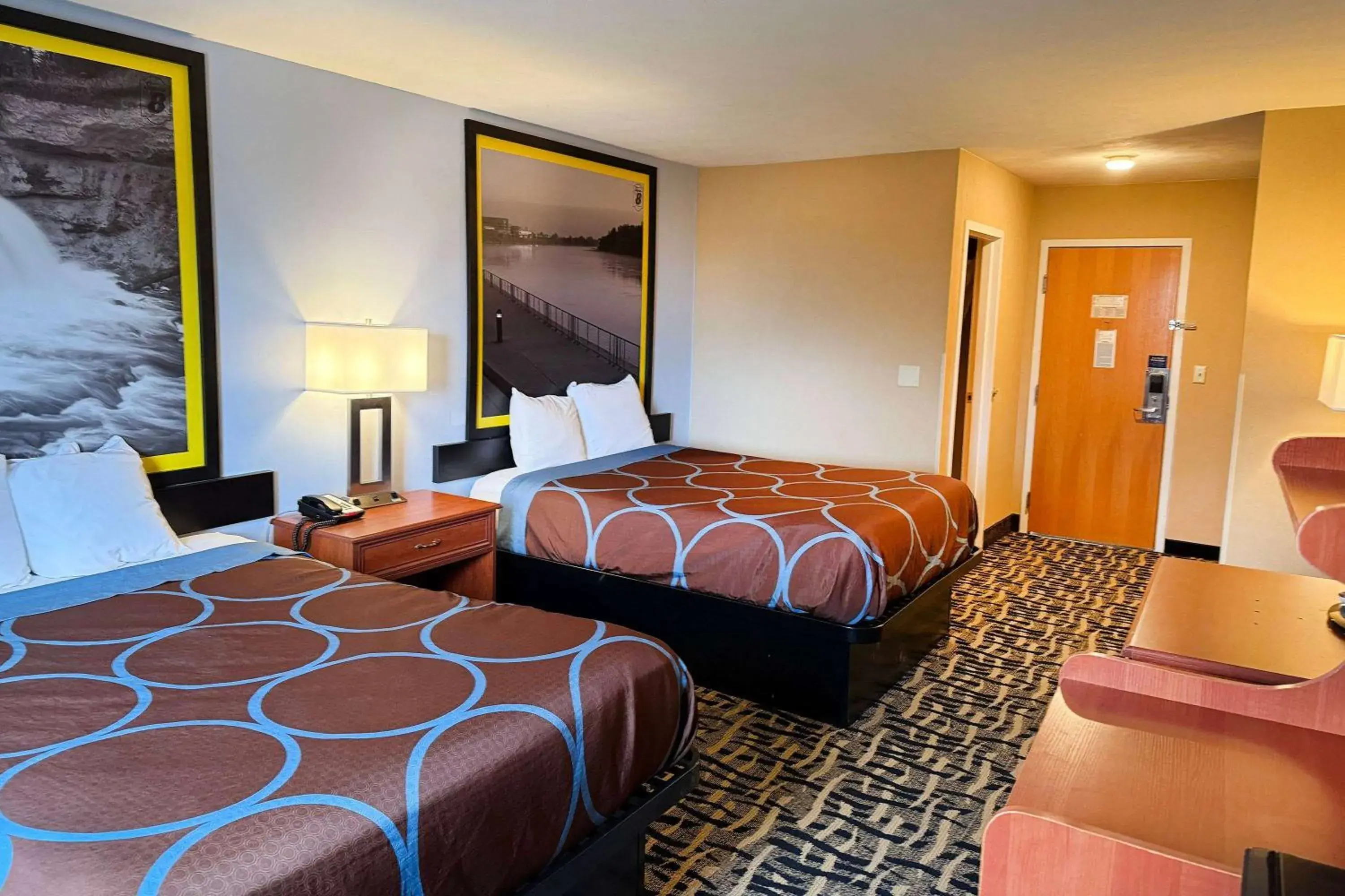 Photo of the whole room, Bed in Rodeway Inn Photo of the whole room, Bed in Rodeway Inn