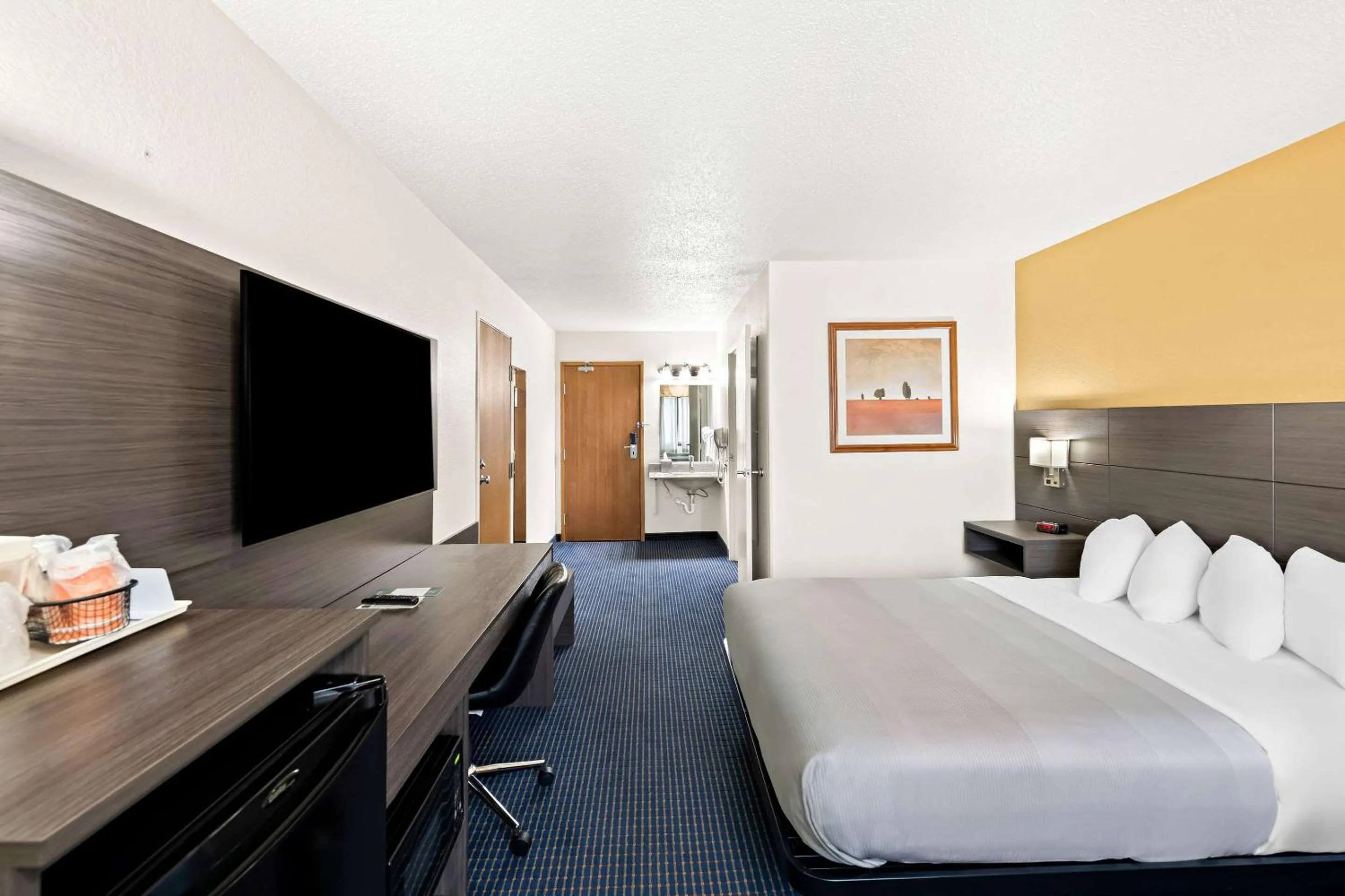 Bedroom, Bed in Quality Inn