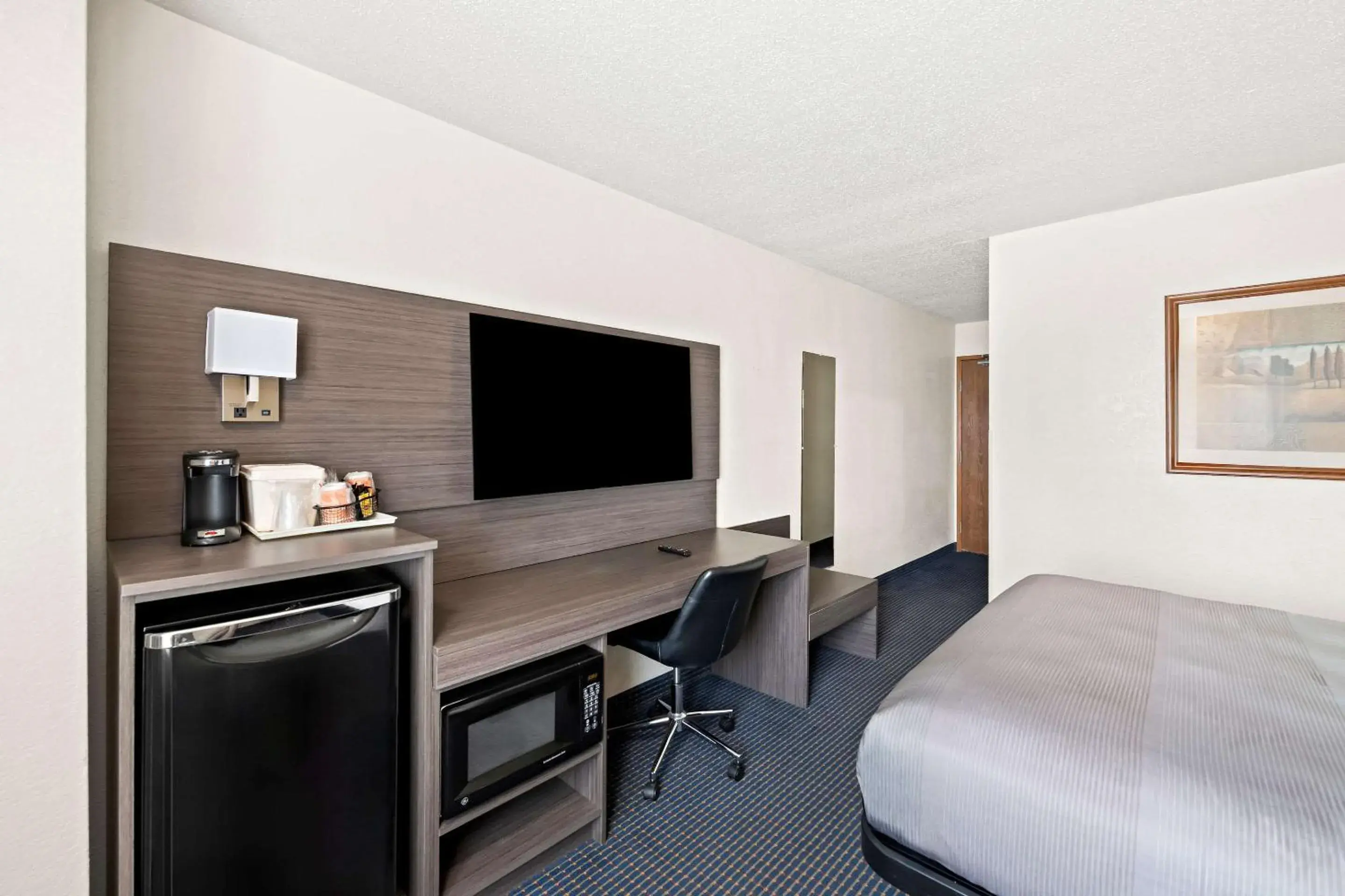 Bedroom, Bed in Quality Inn Bedroom, Bed in Quality Inn