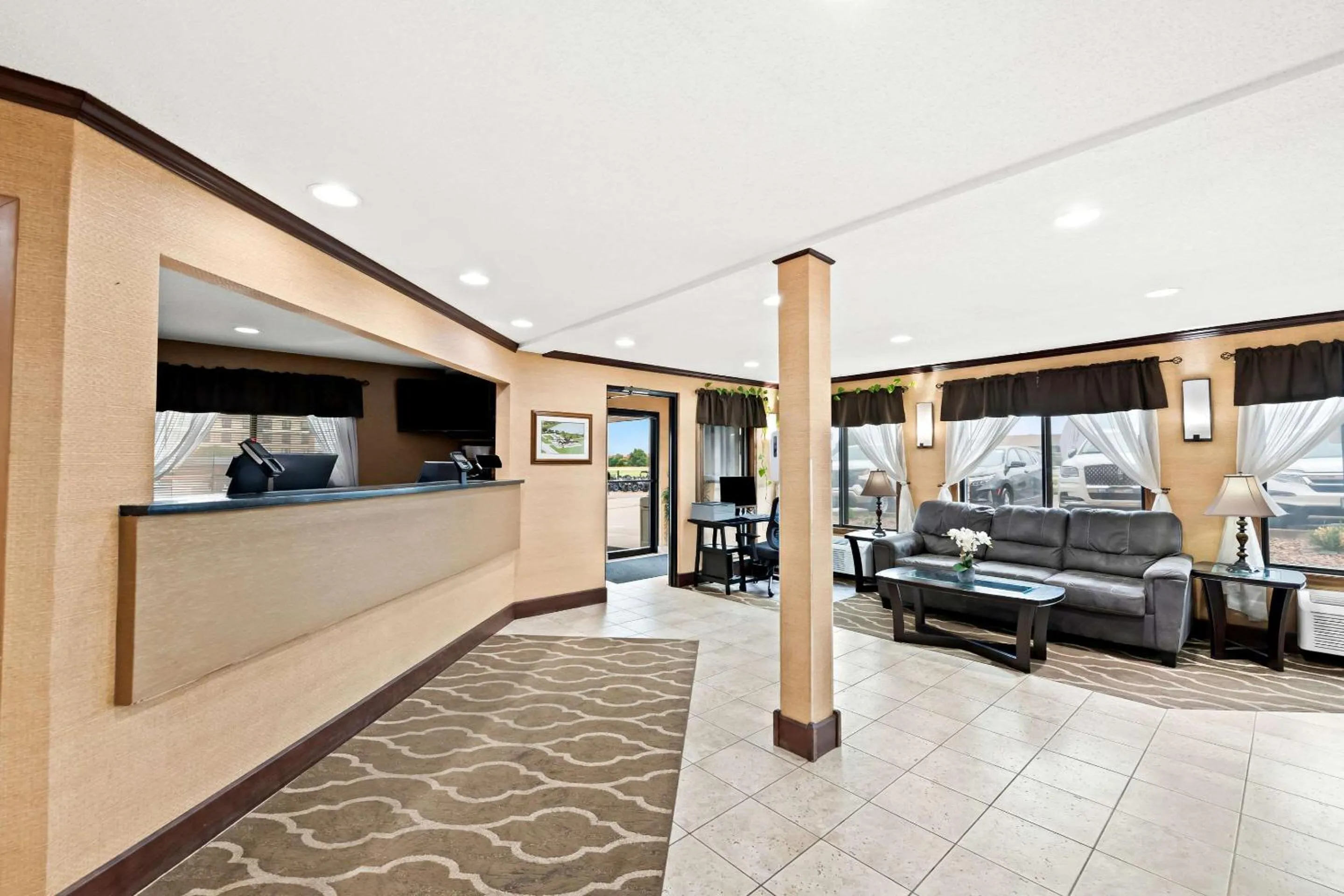 Lobby or reception in Quality Inn