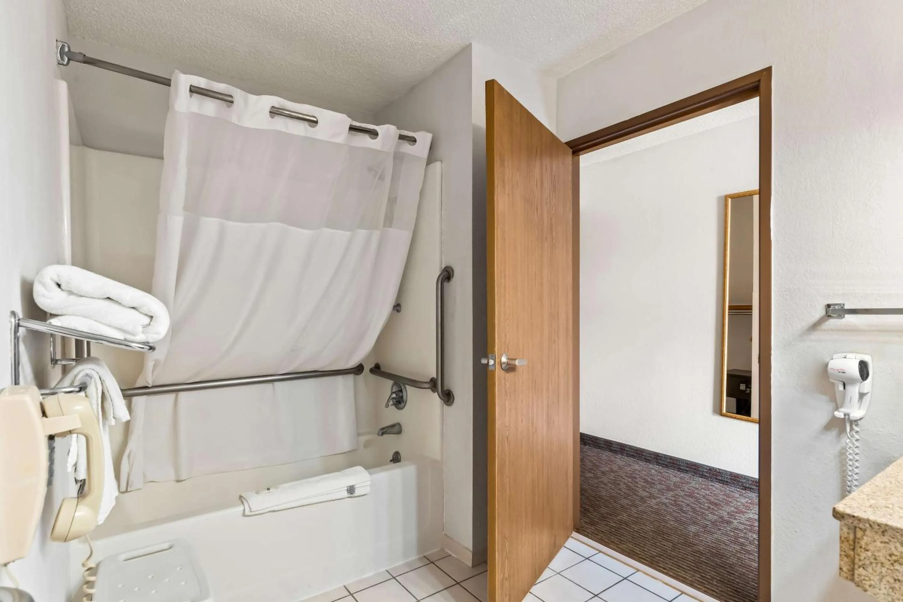 Bedroom in Quality Inn Sidney I-80