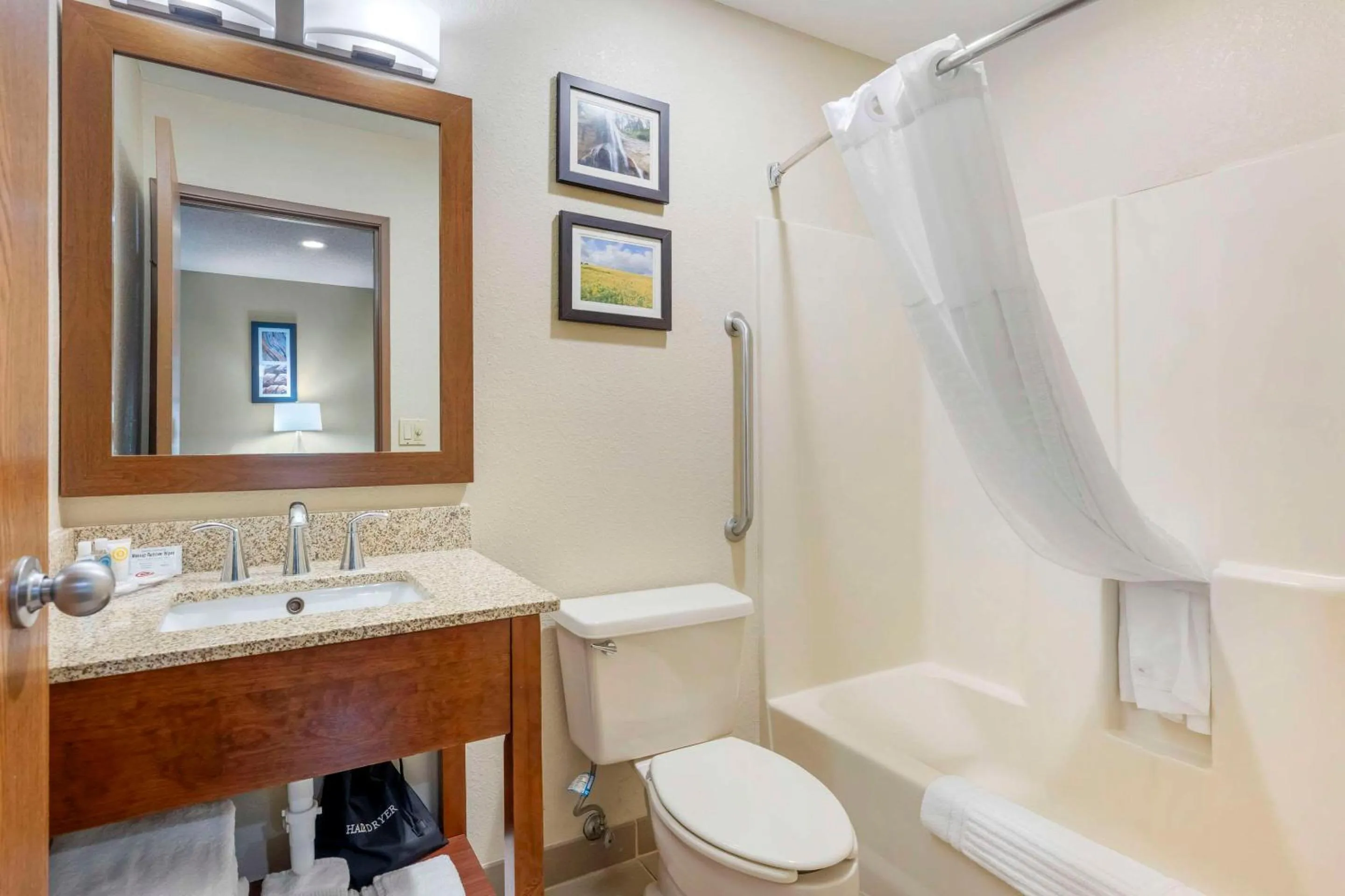 Bedroom in Comfort Inn Lexington