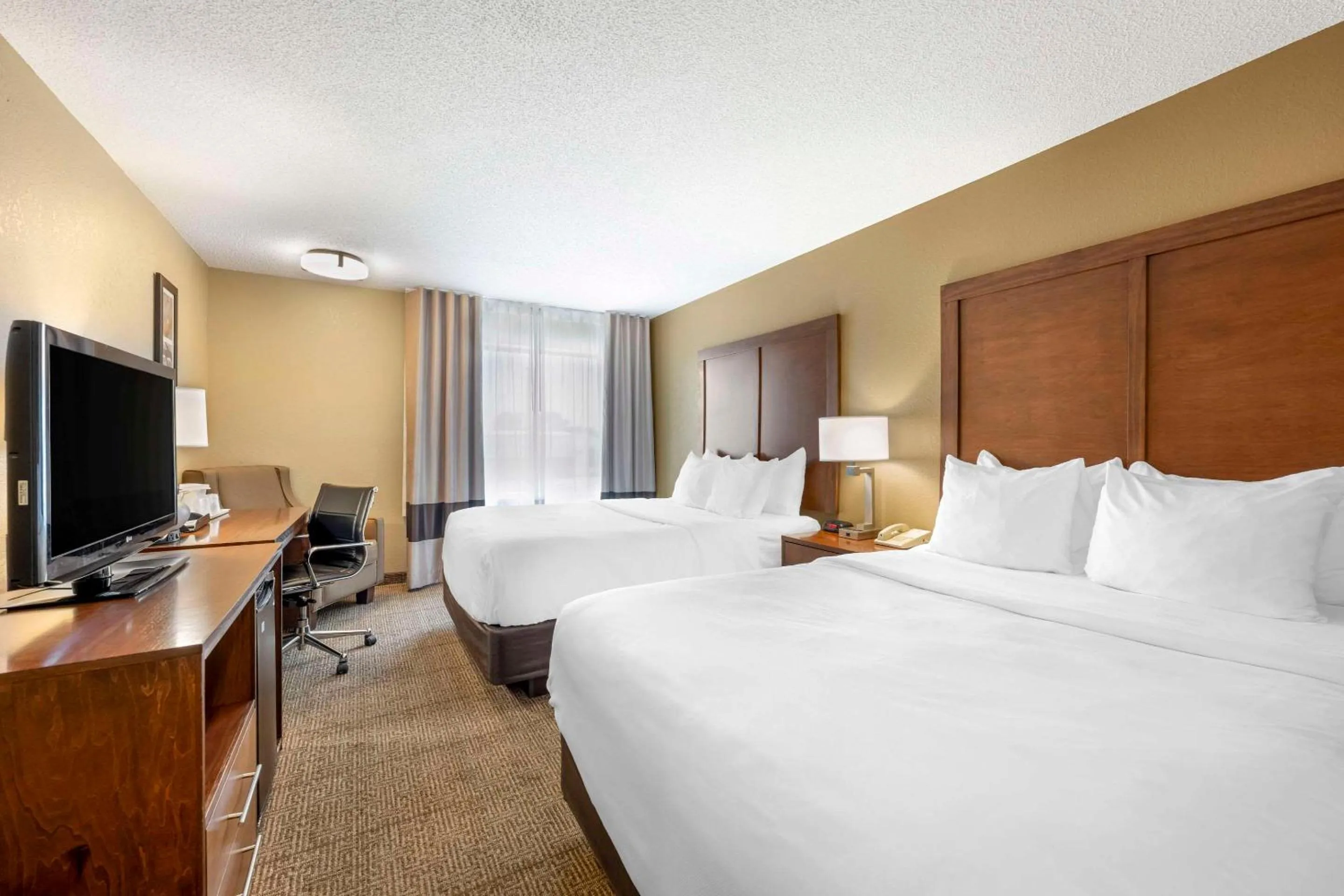 Bedroom, Bed in Comfort Inn Lexington