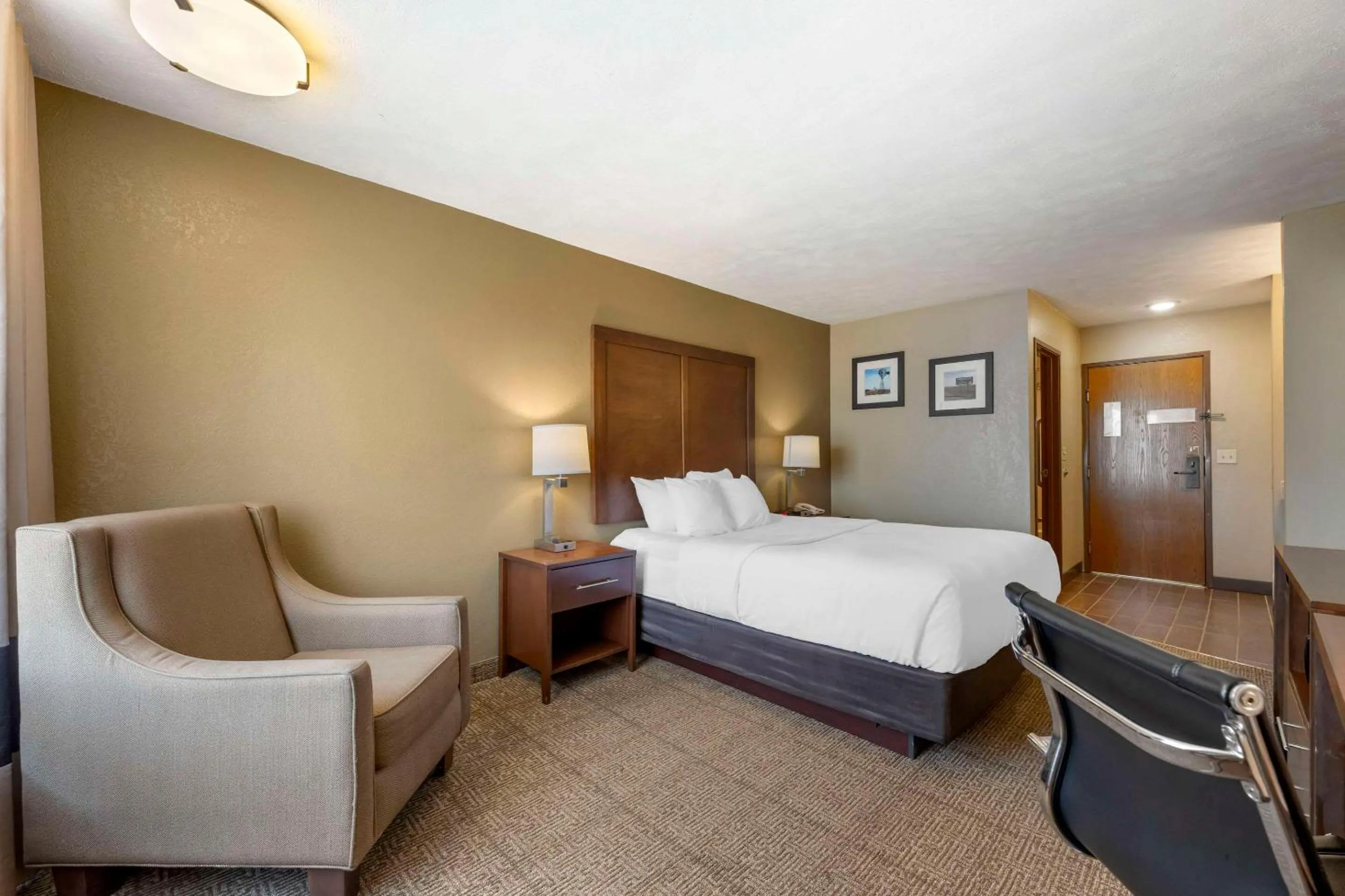 Bedroom, Bed in Comfort Inn Lexington