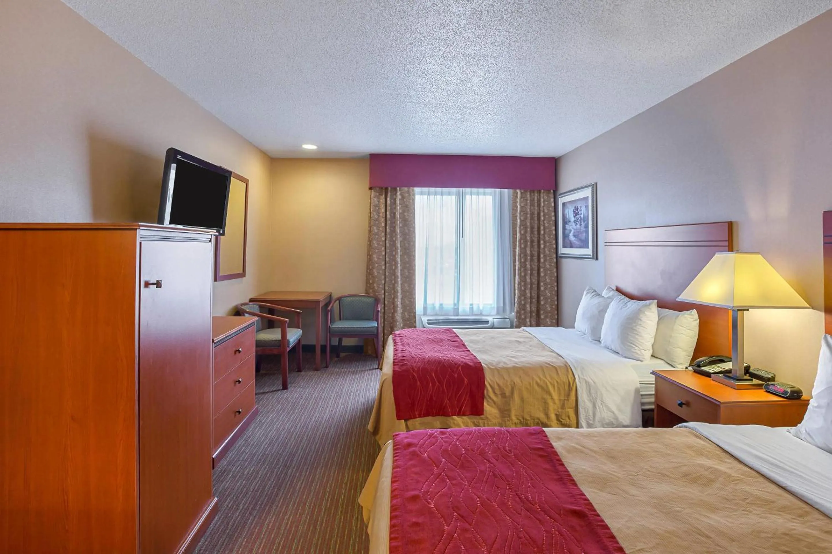 Bedroom, Bed in Quality Inn York