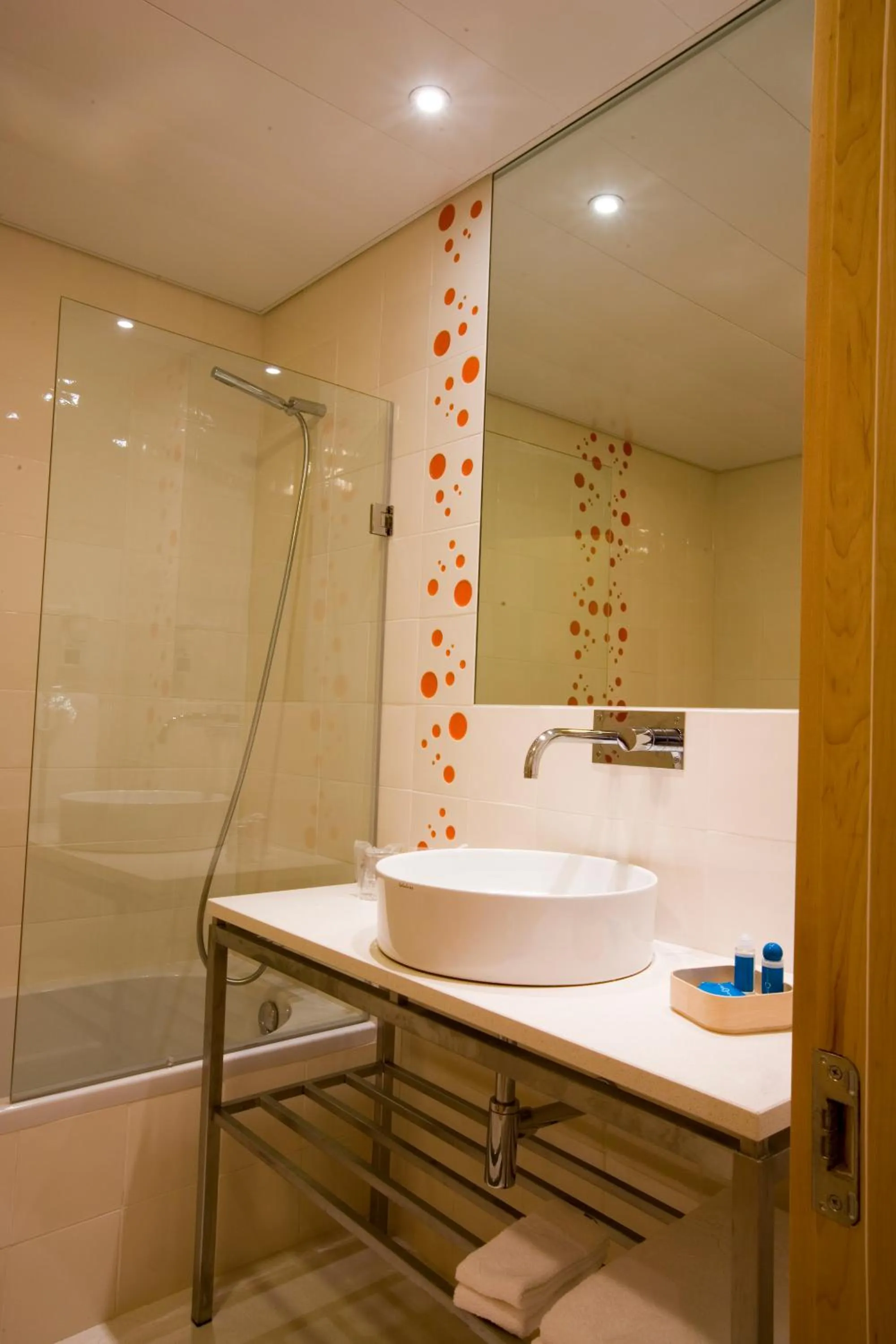 Bathroom in Hotel Praia