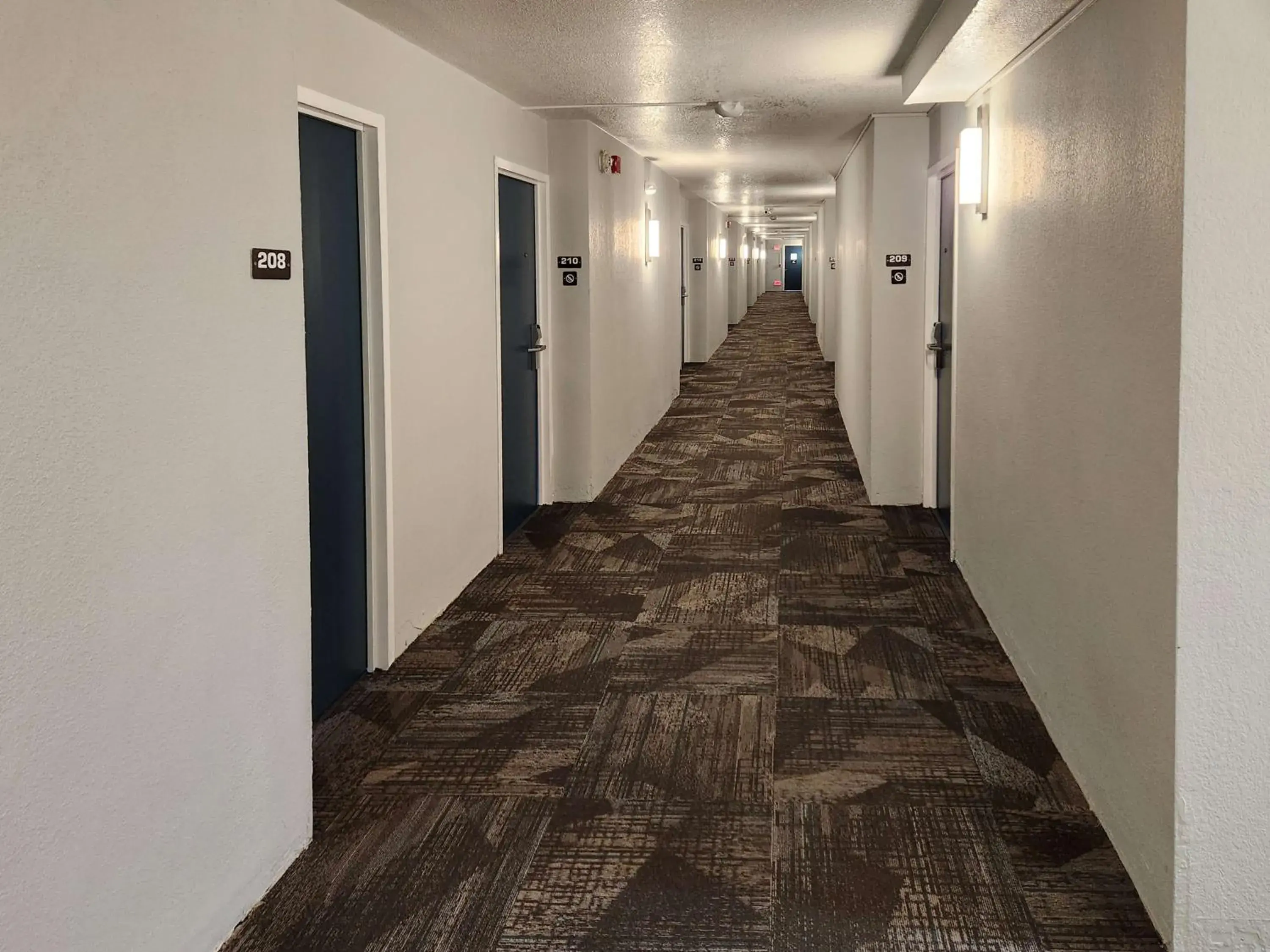 Property building in Motel 6-Lincoln, NE - Airport Property building in Motel 6-Lincoln, NE - Airport