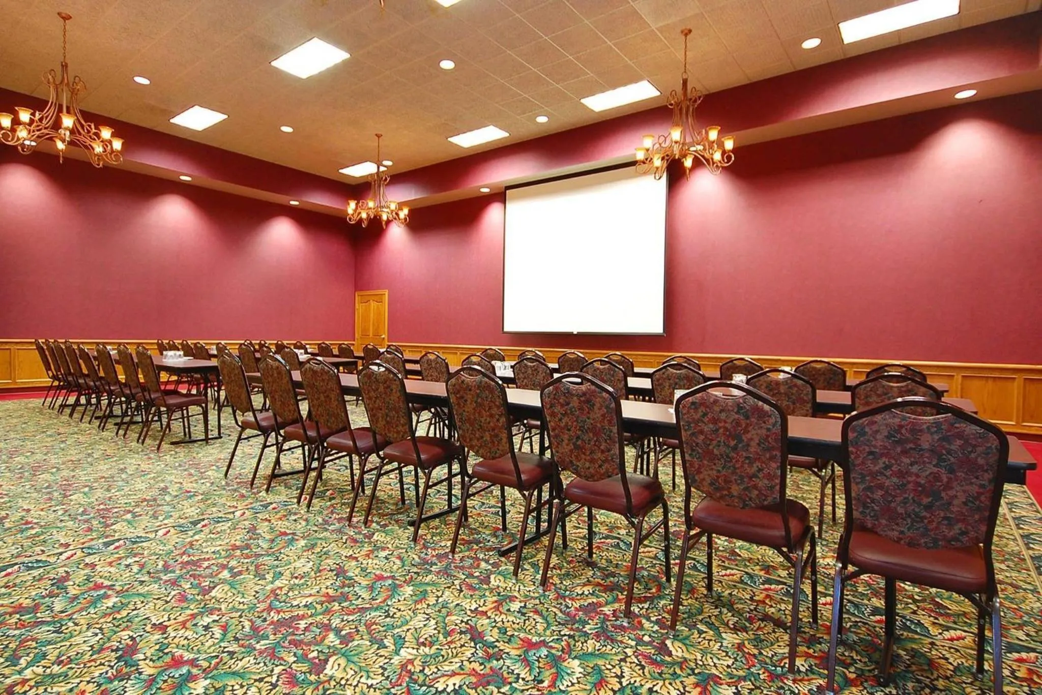 Meeting/conference room in Norfolk Lodge & Suites, an Ascend Collection Hotel