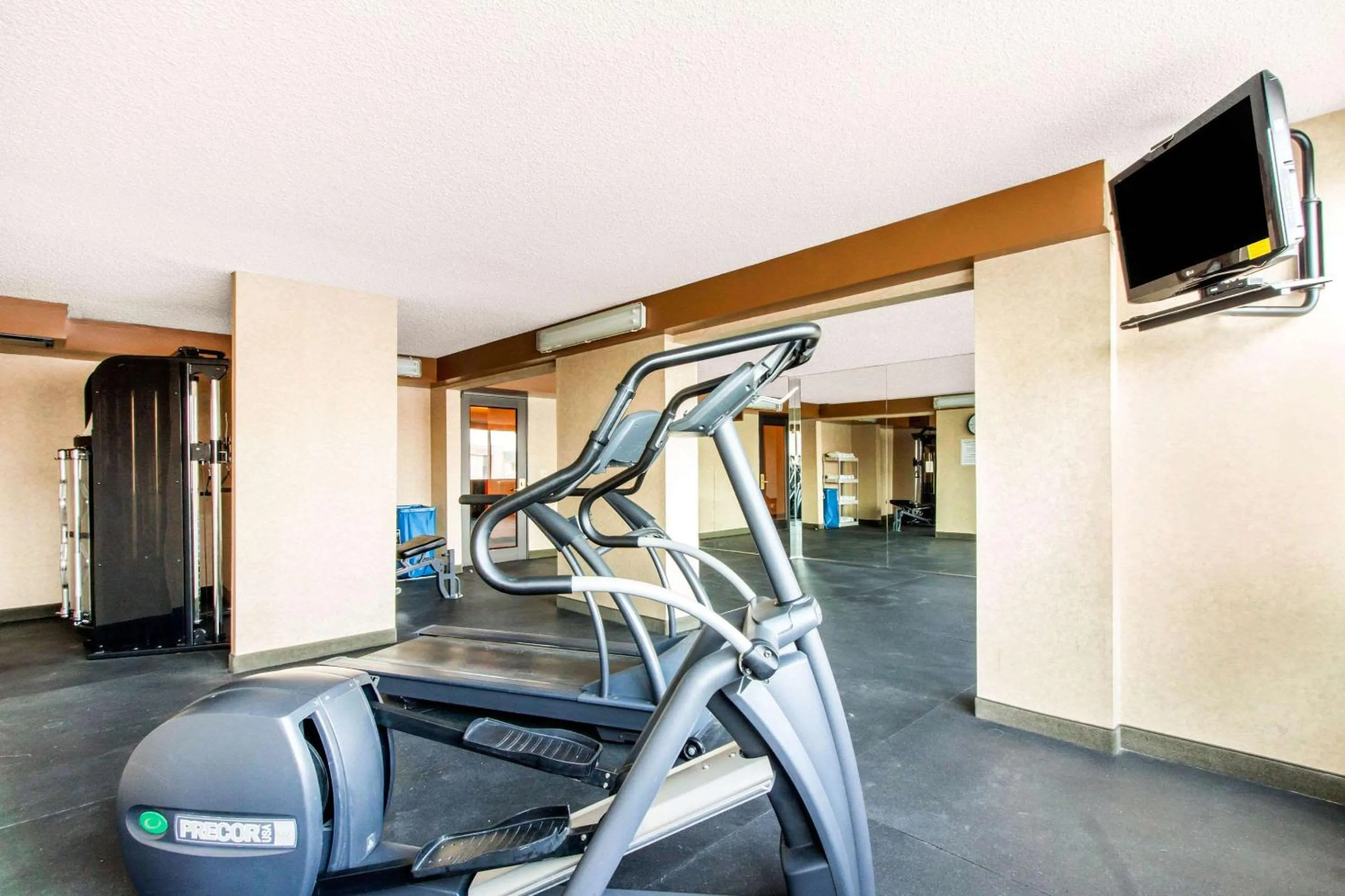 Fitness centre/facilities in Comfort Inn & Suites Omaha Central