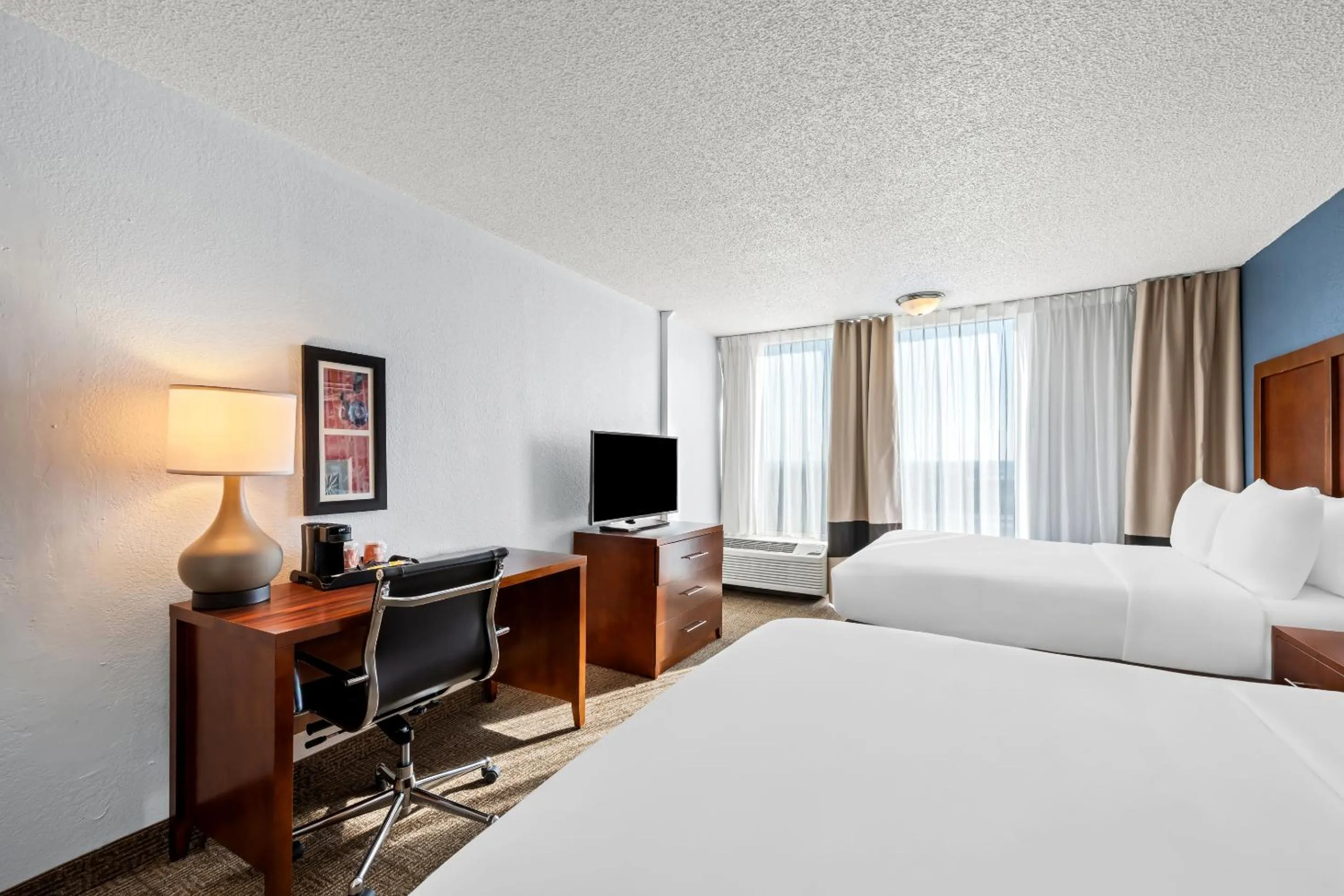 Bedroom, Bed in Comfort Inn & Suites Omaha Central