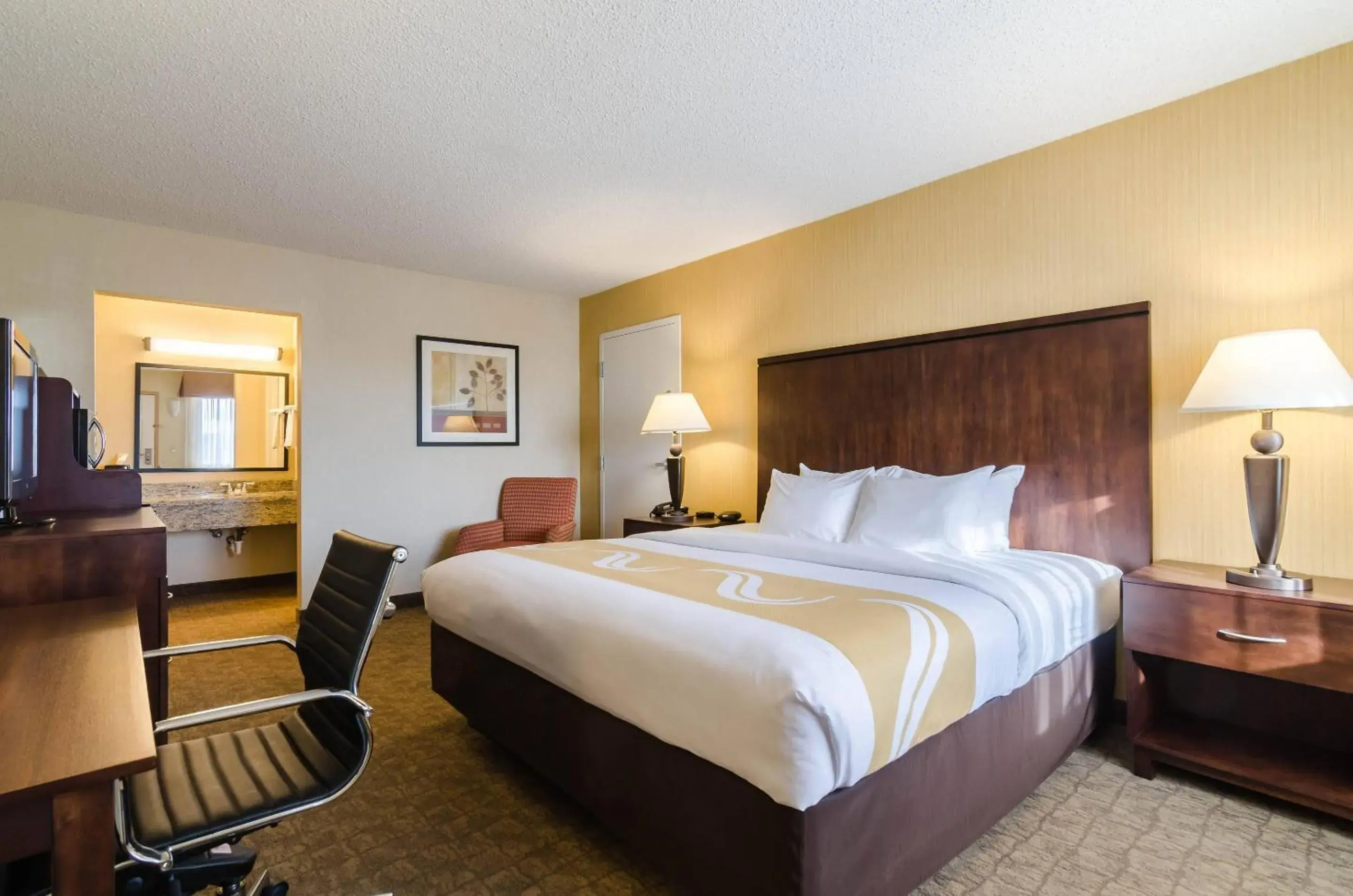 Bedroom, Bed in Quality Inn & Suites Ogallala Bedroom, Bed in Quality Inn & Suites Ogallala