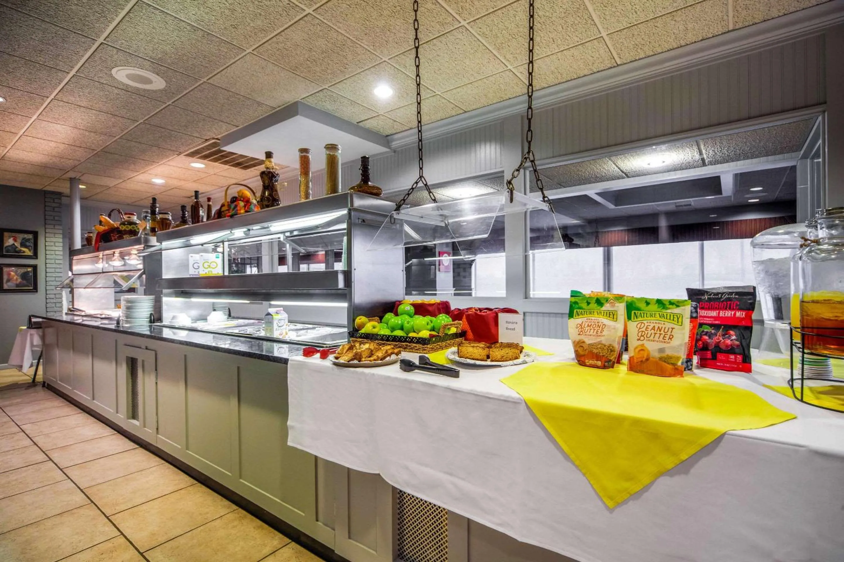 Restaurant/places to eat in Quality Inn and Conference Center I-80 Grand Island