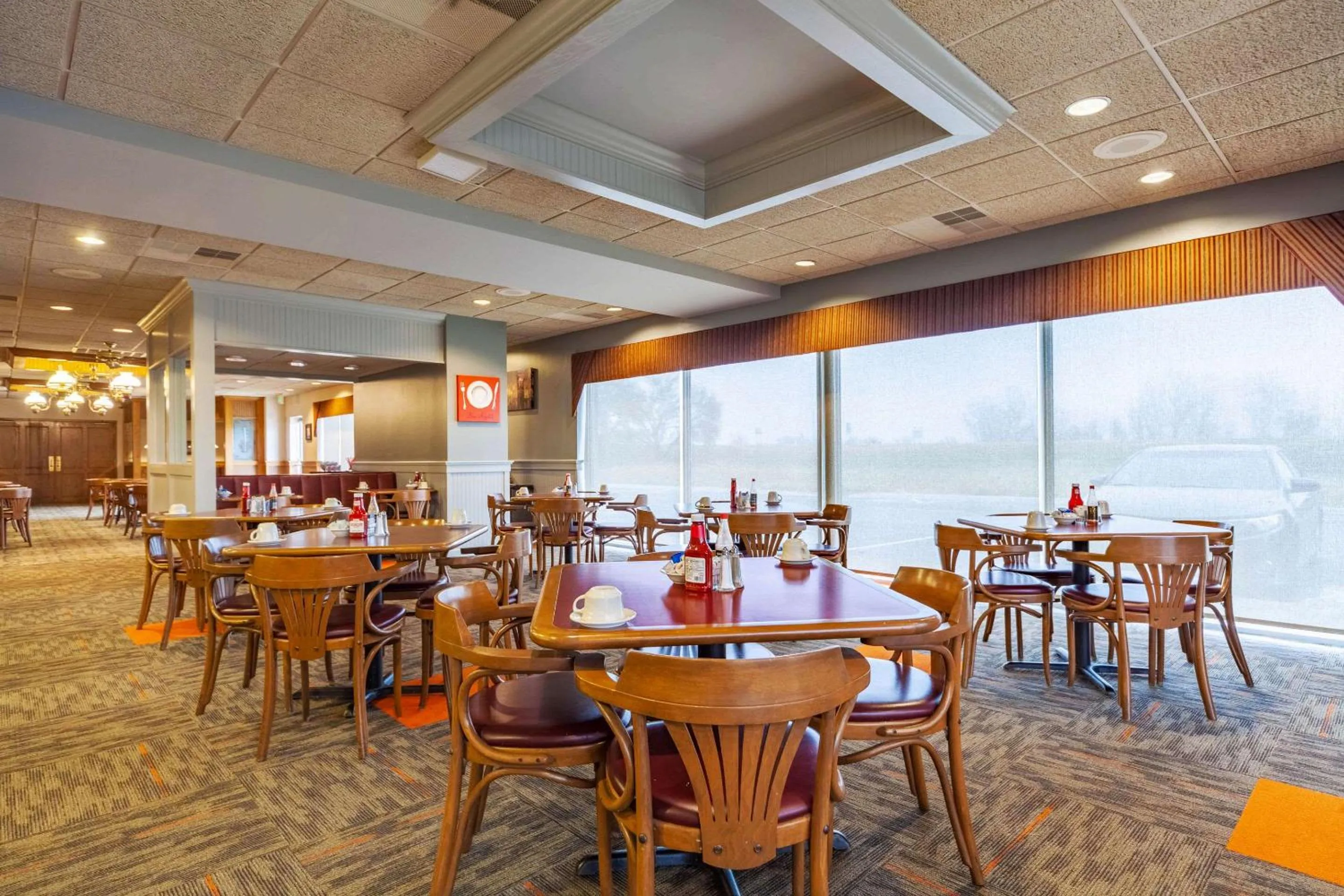 Restaurant/places to eat in Quality Inn and Conference Center I-80 Grand Island