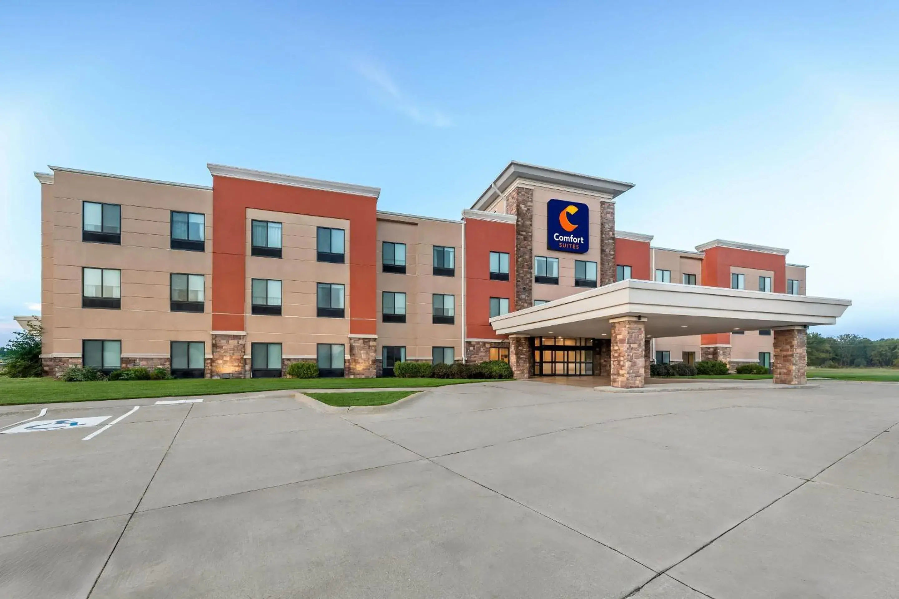 Property building in Comfort Suites Gothenburg South Property building in Comfort Suites Gothenburg South