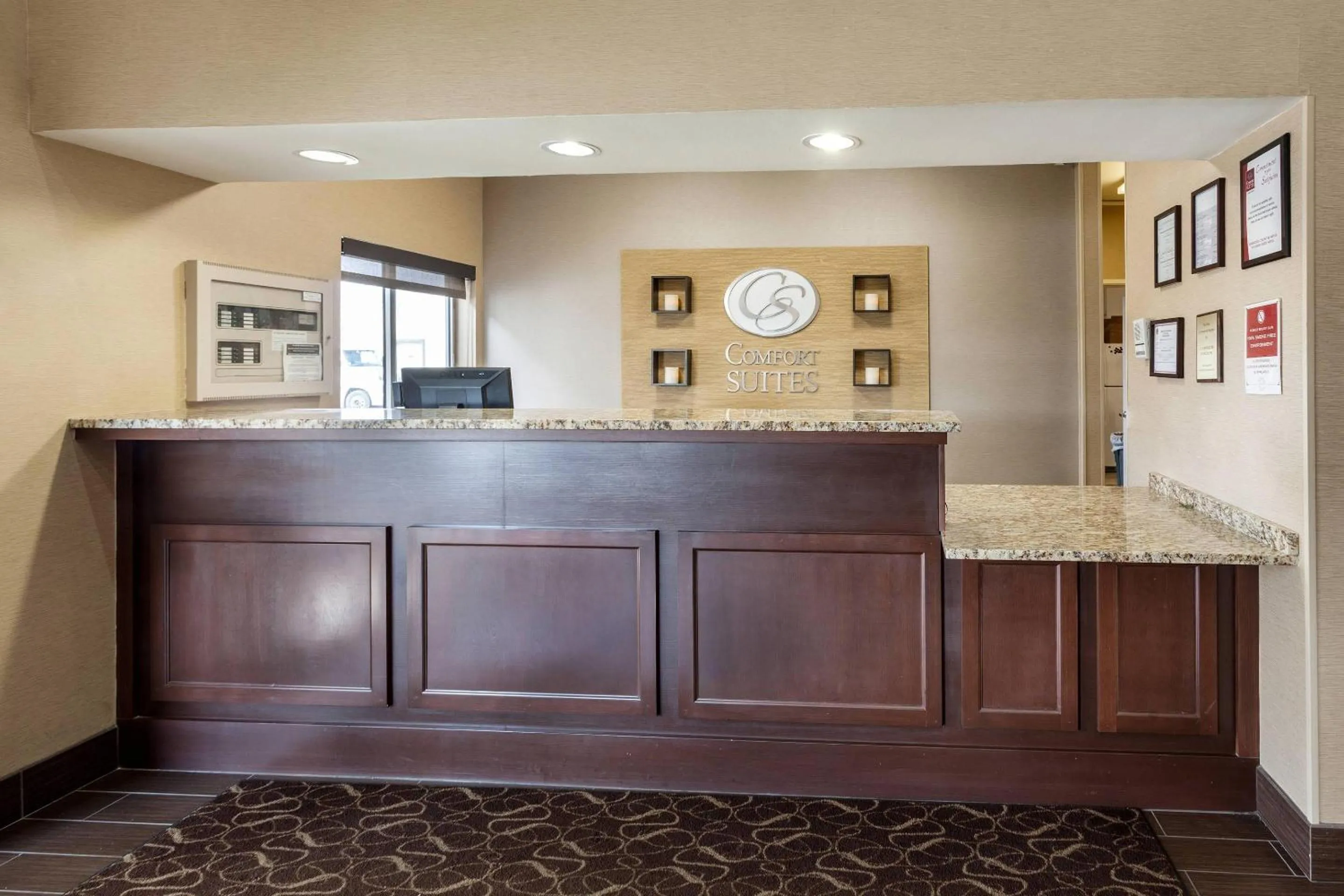 Lobby or reception in Comfort Suites Lincoln North
