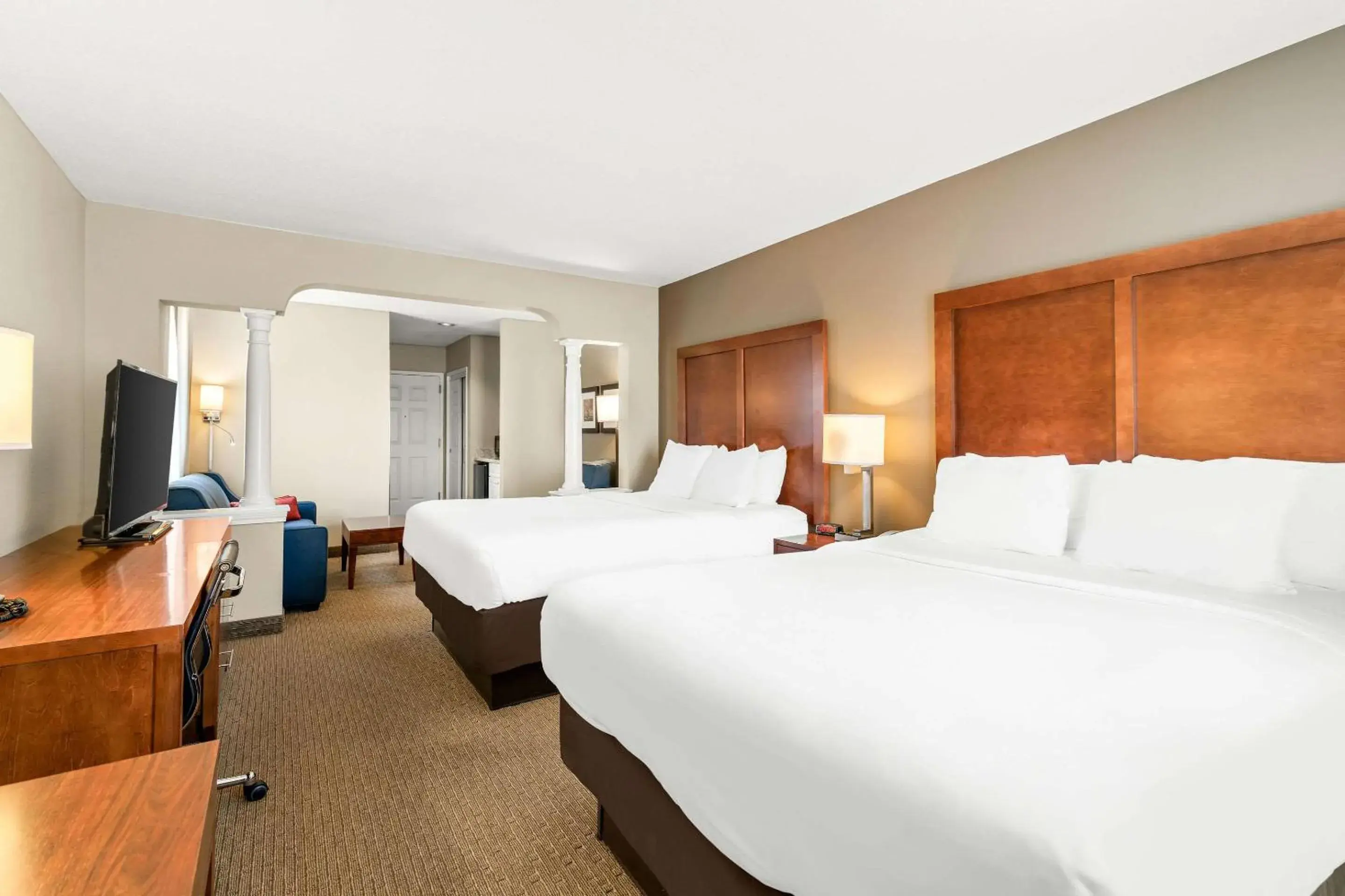 Queen Suite - Non-Smoking in Comfort Inn & Suites North Conway Queen Suite - Non-Smoking in Comfort Inn & Suites North Conway