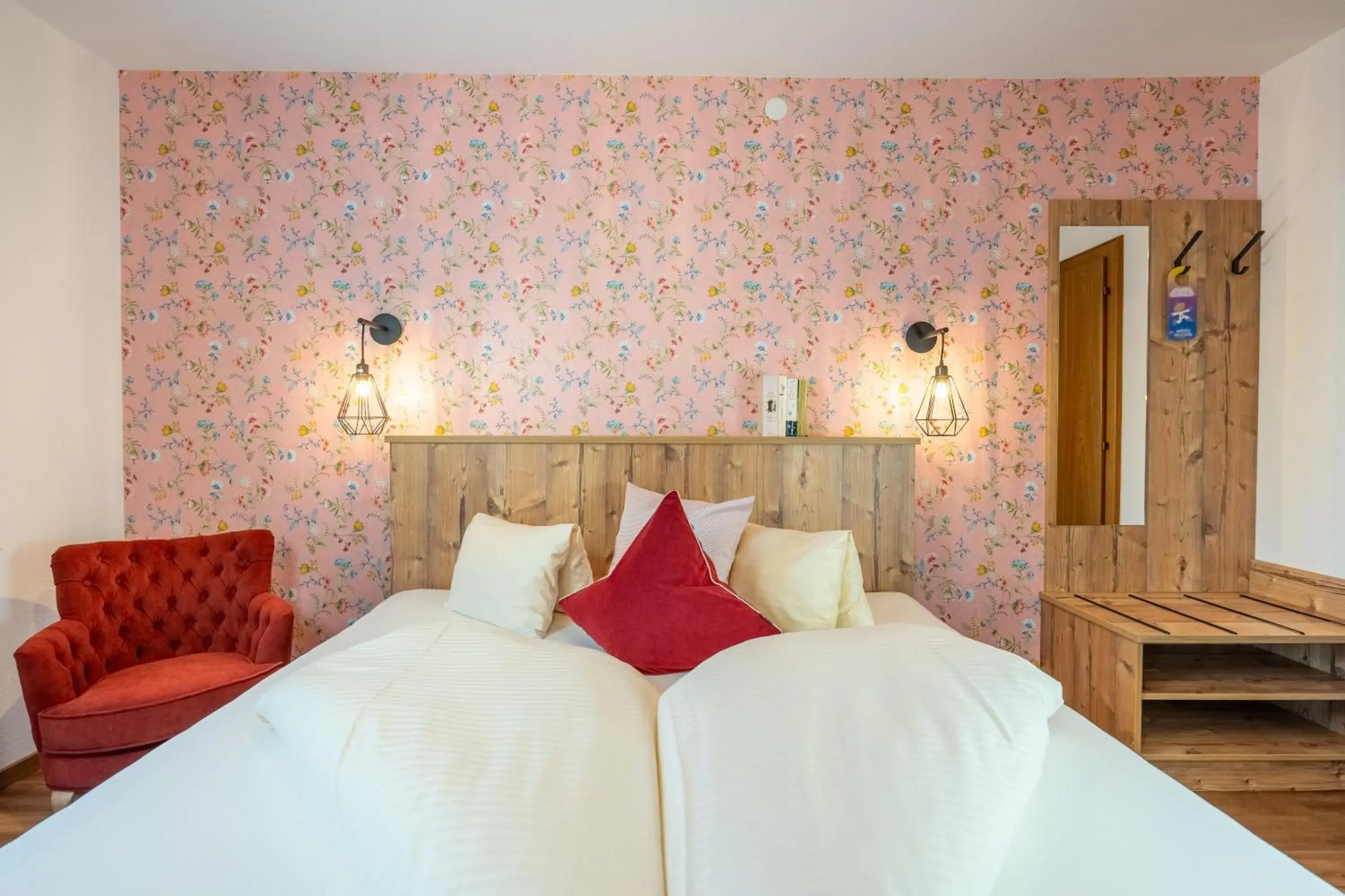 Double Room in Hotel Krone Tirol Double Room in Hotel Krone Tirol