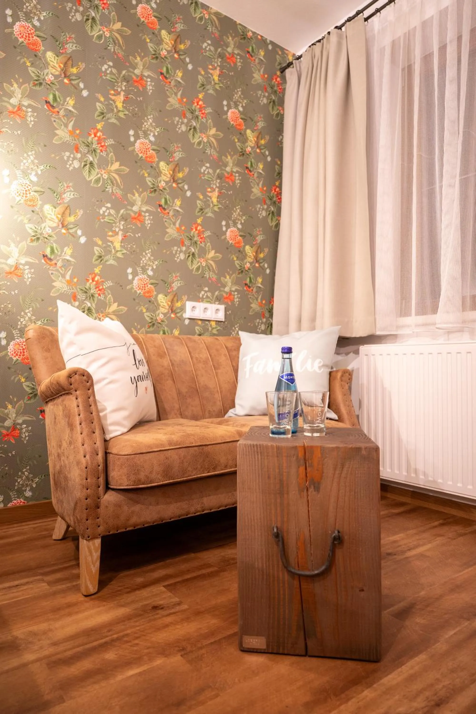 Seating area in Hotel Krone Tirol