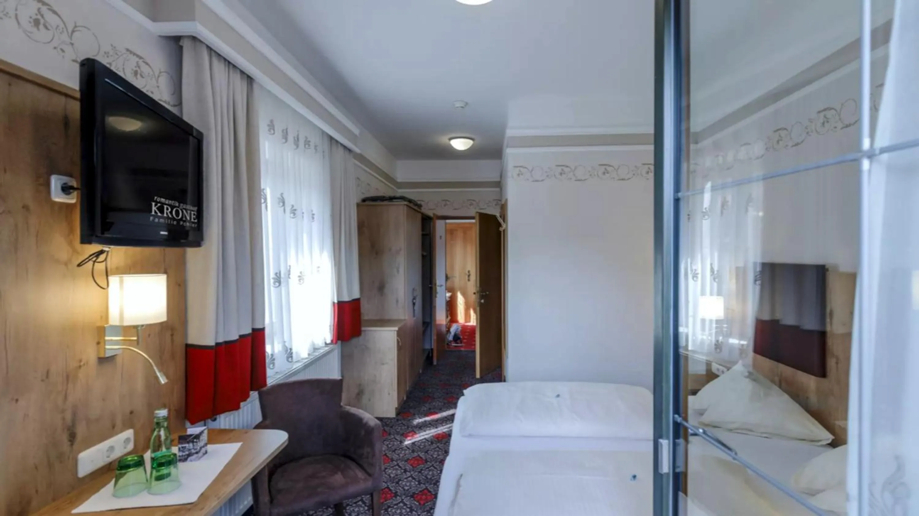 Photo of the whole room in Hotel Krone Tirol