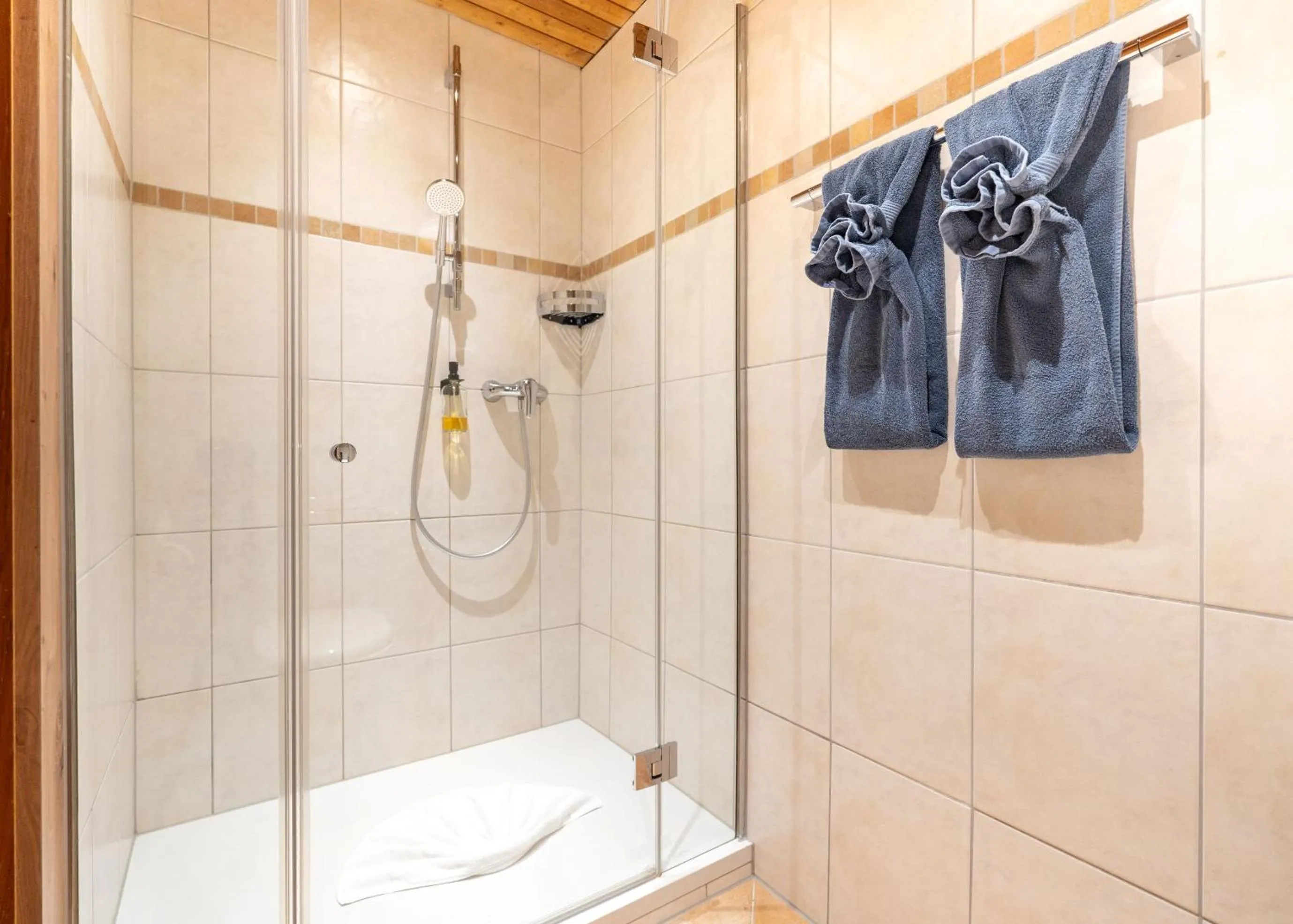 Shower in Hotel Krone Tirol