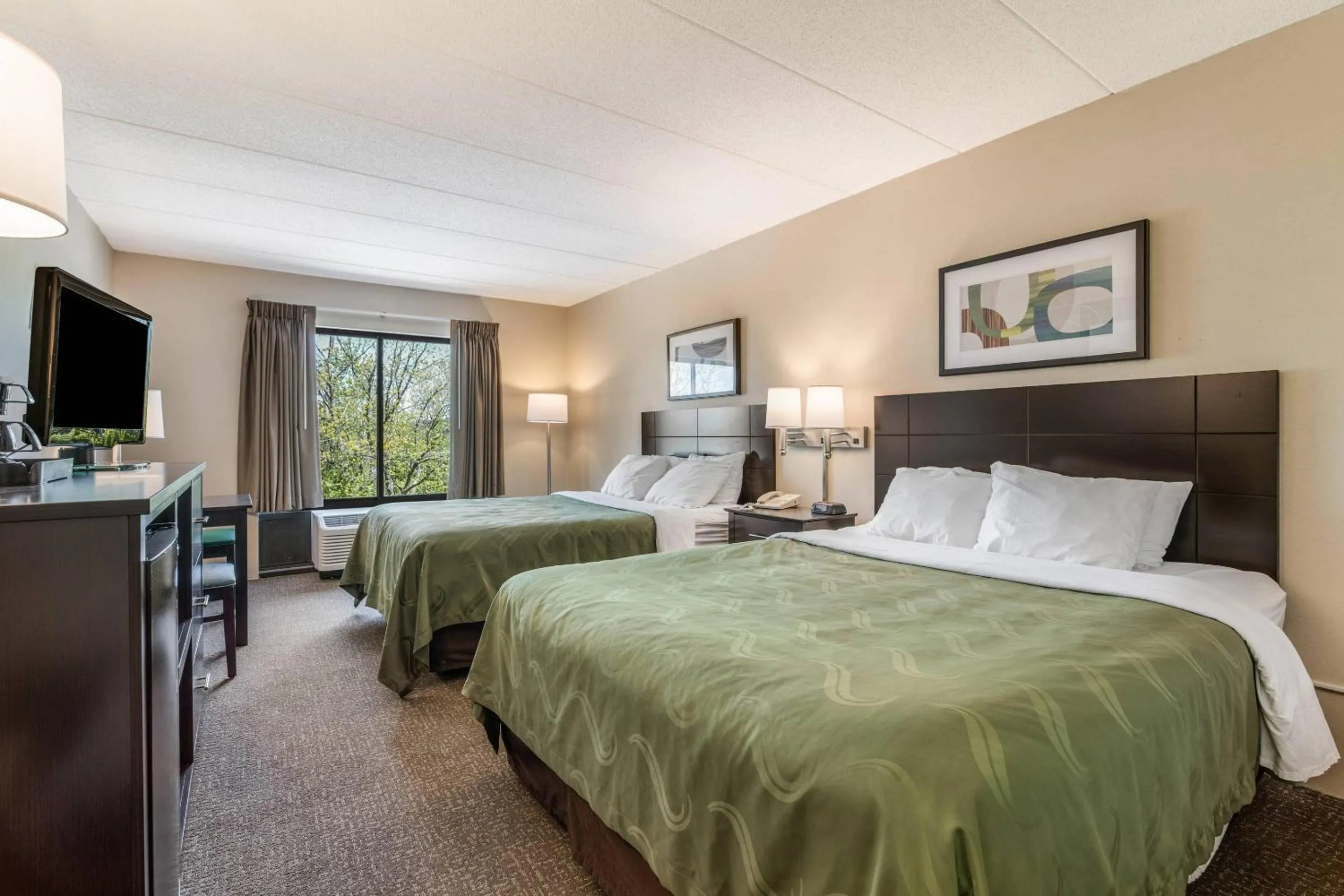 Bedroom, Bed in Quality Inn