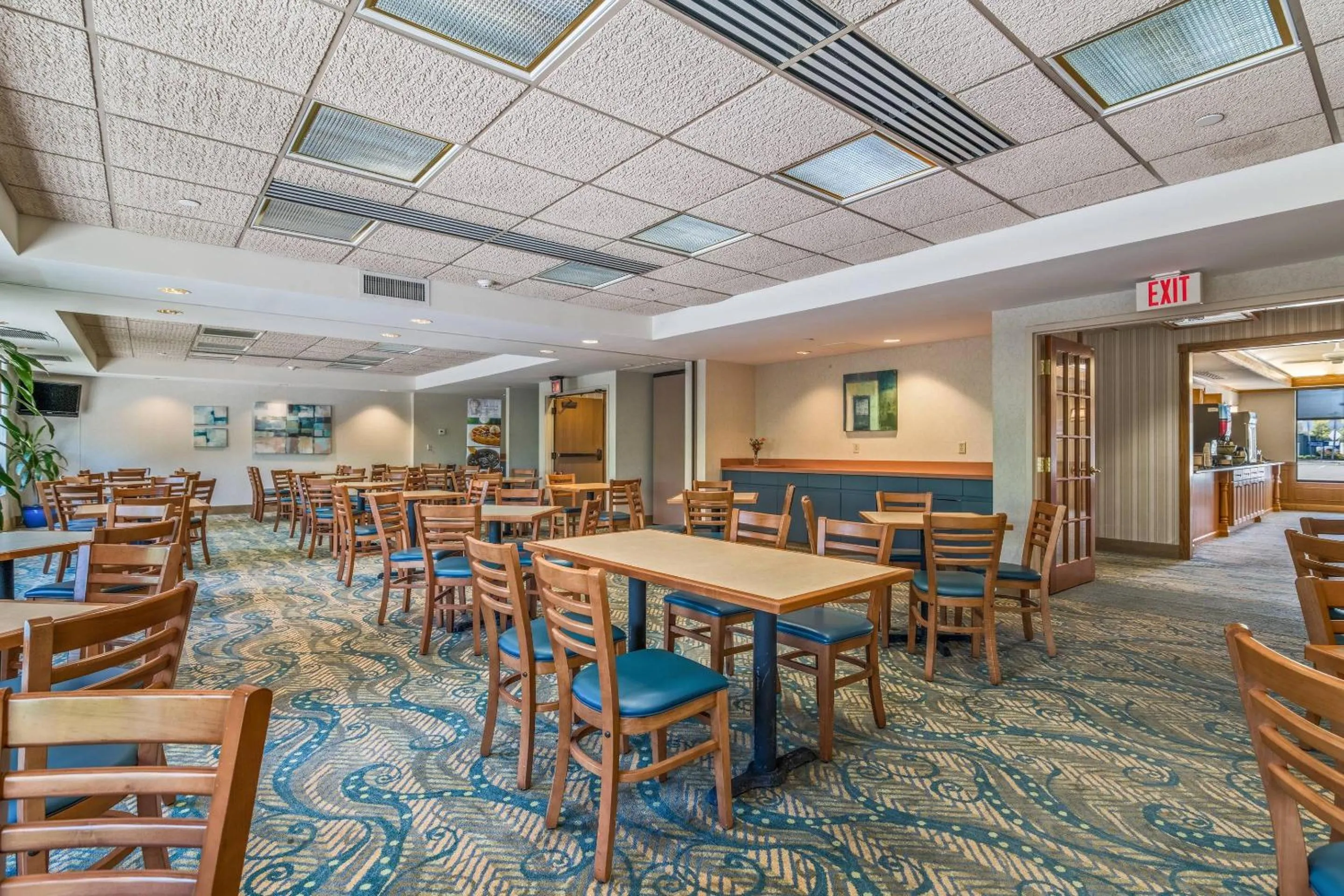 Breakfast in Quality Inn Portsmouth