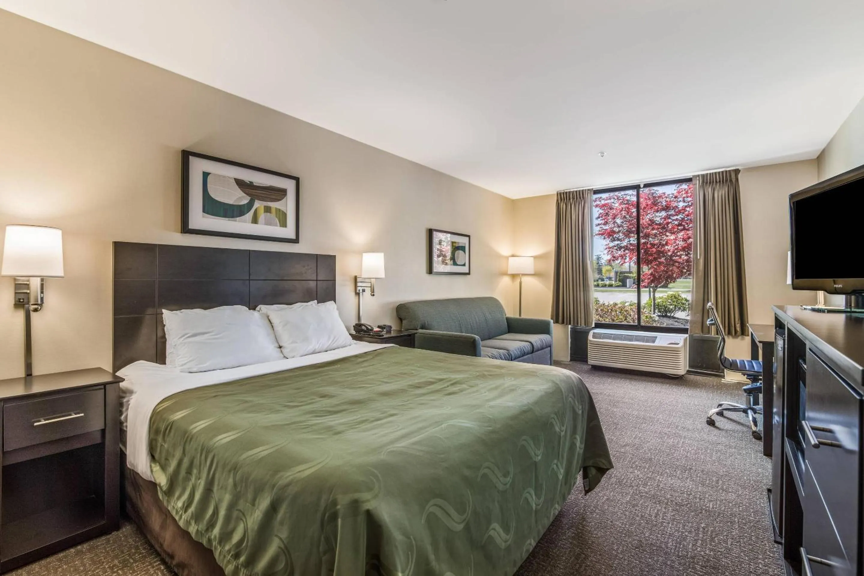 Bedroom, Bed in Quality Inn Portsmouth