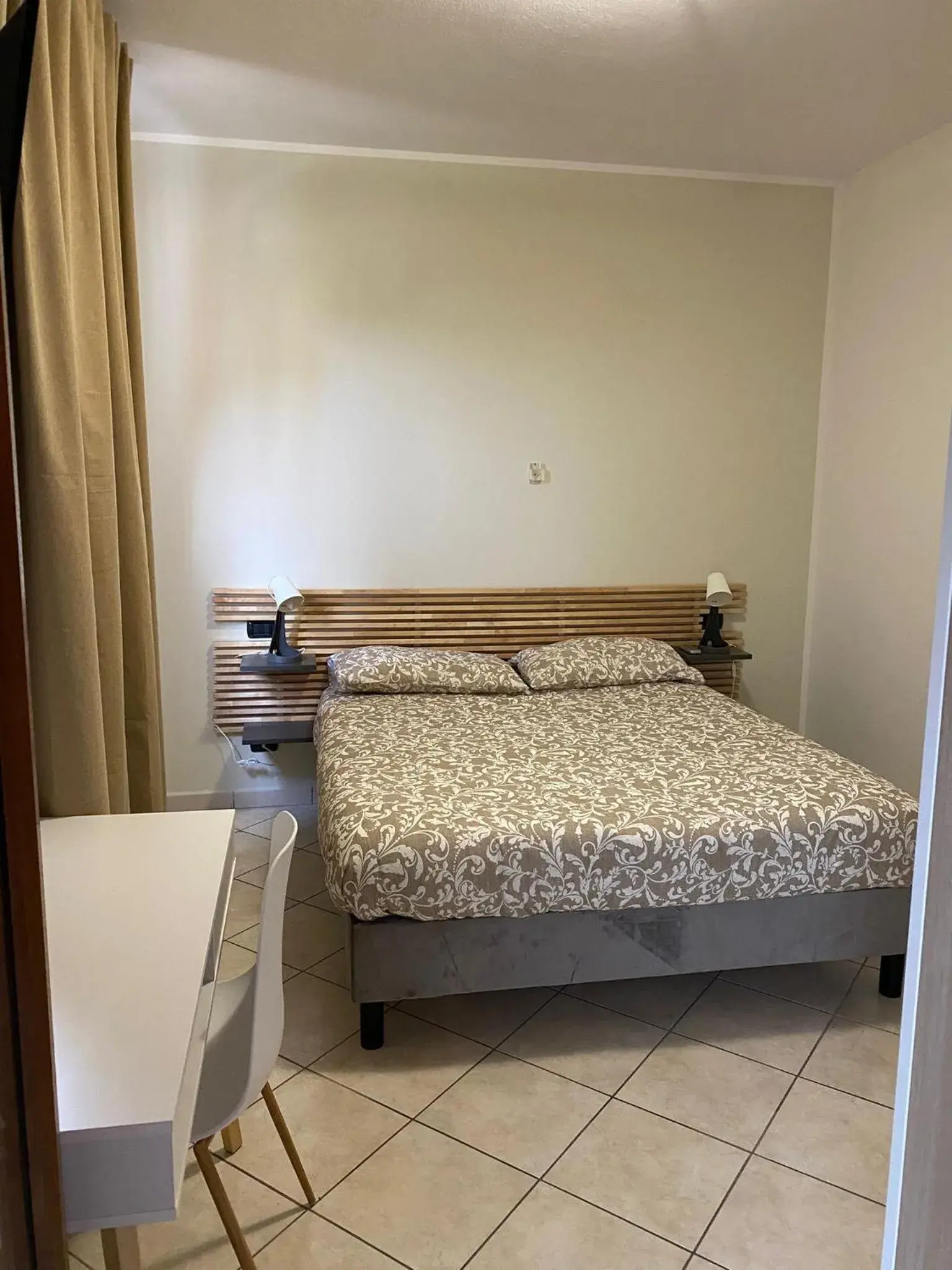 King Room with Balcony - single occupancy in B&B Ramses King Room with Balcony - single occupancy in B&B Ramses