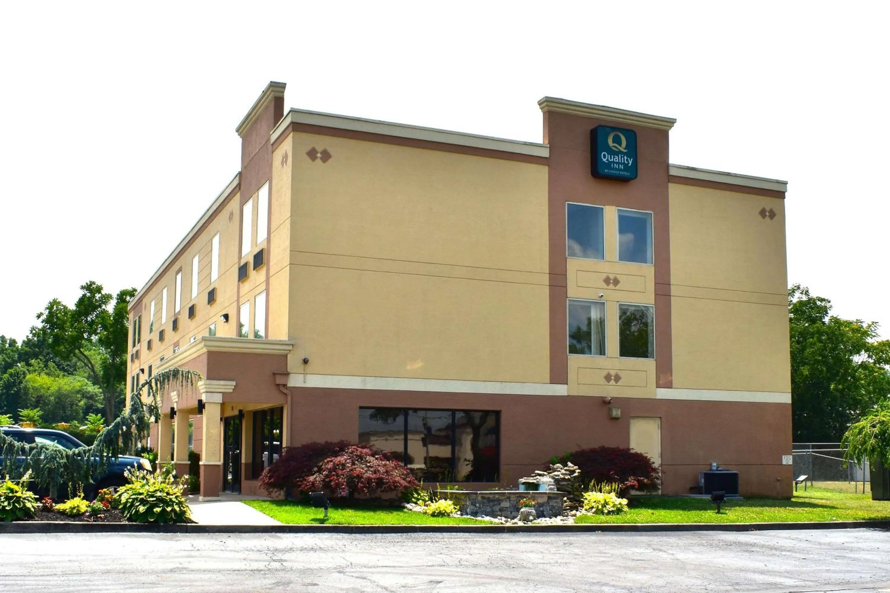 Property building in Quality Inn Vineland