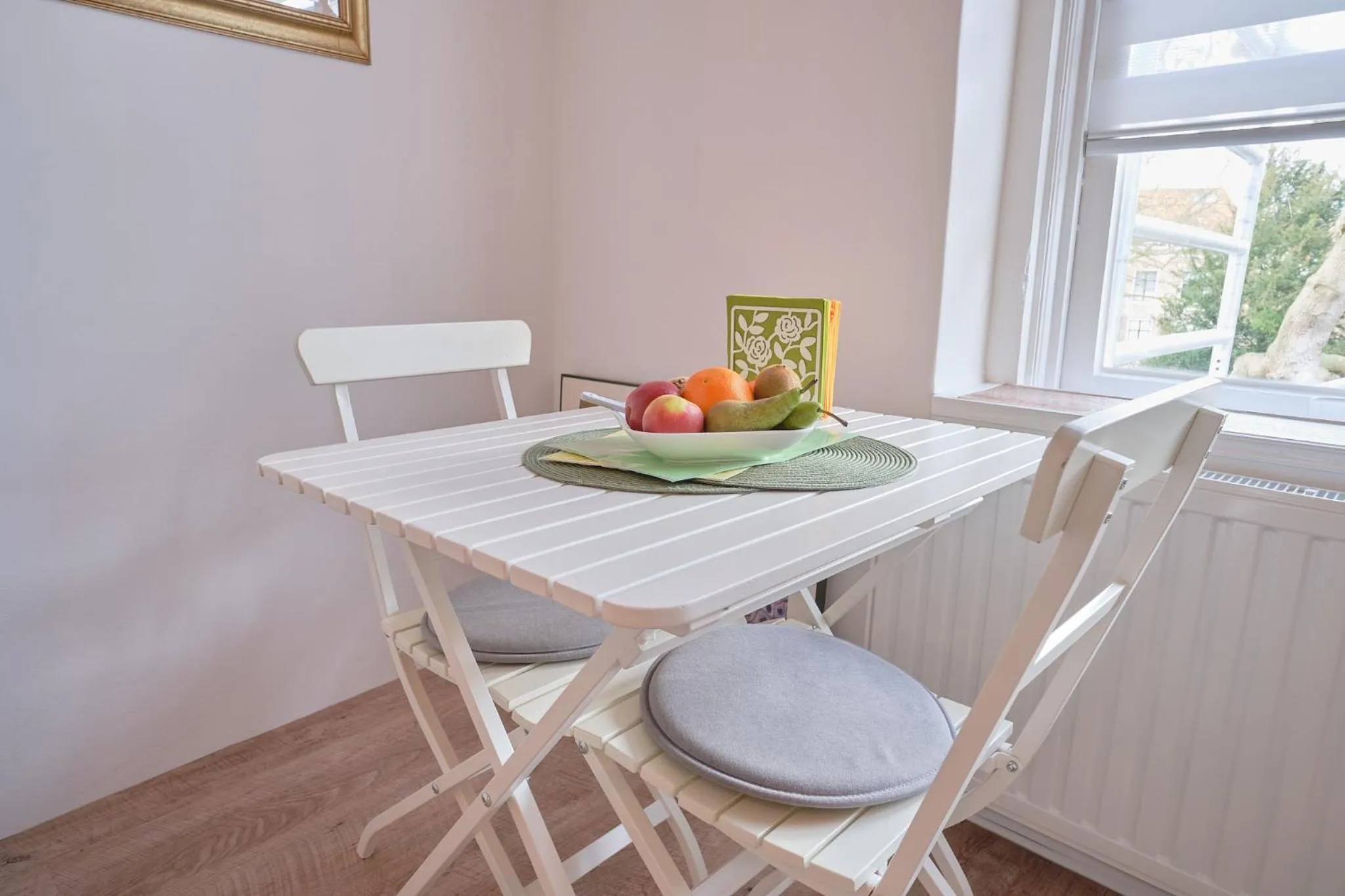 Seating area in Het Gecroonde Swaert B&B