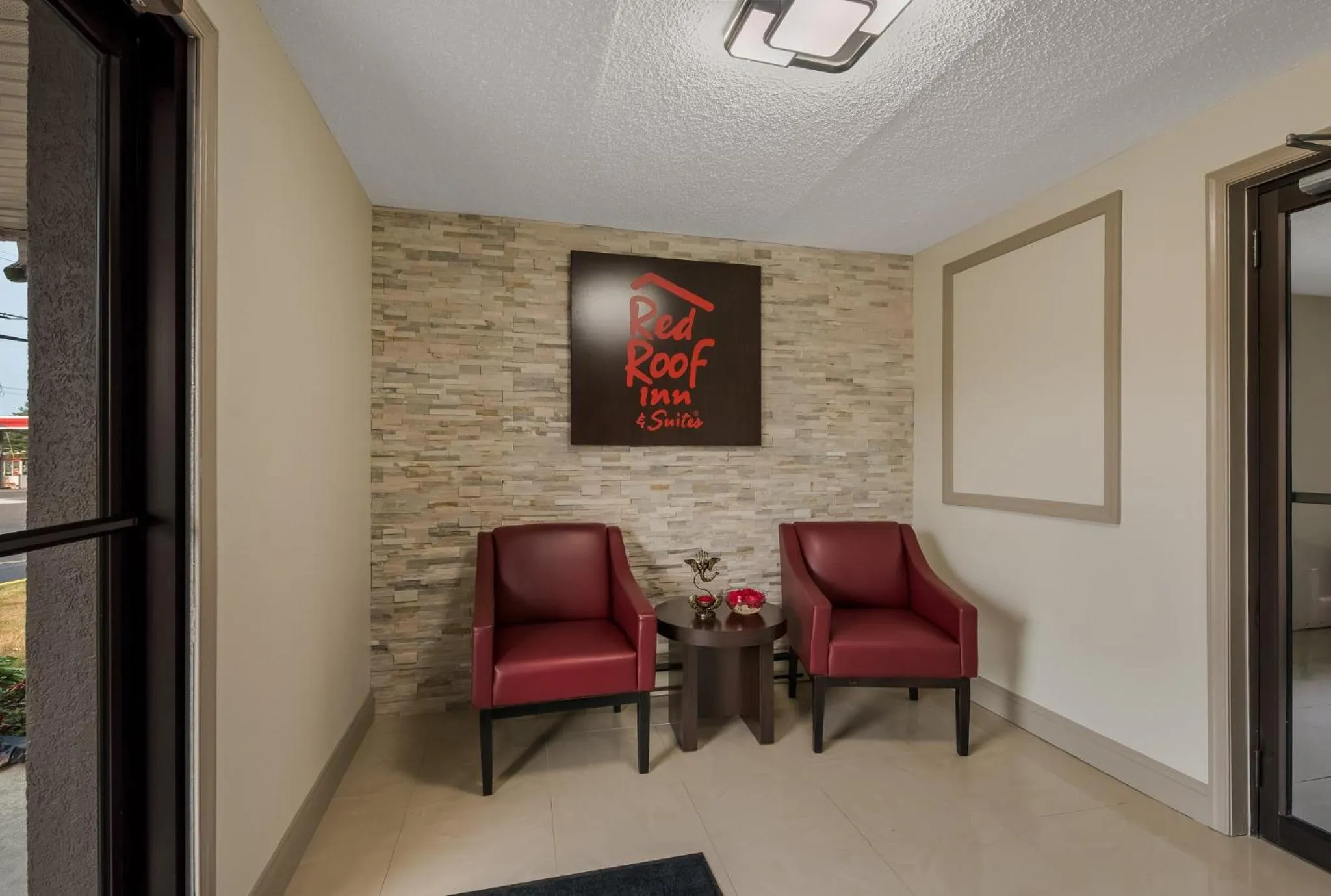 Lobby or reception in Red Roof Inn & Suites Vineland - Buena