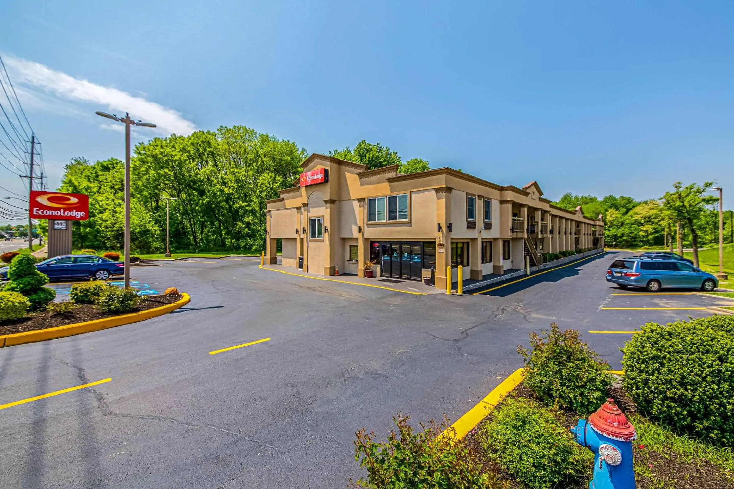 Property building in Econo Lodge Mount Laurel Property building in Econo Lodge Mount Laurel