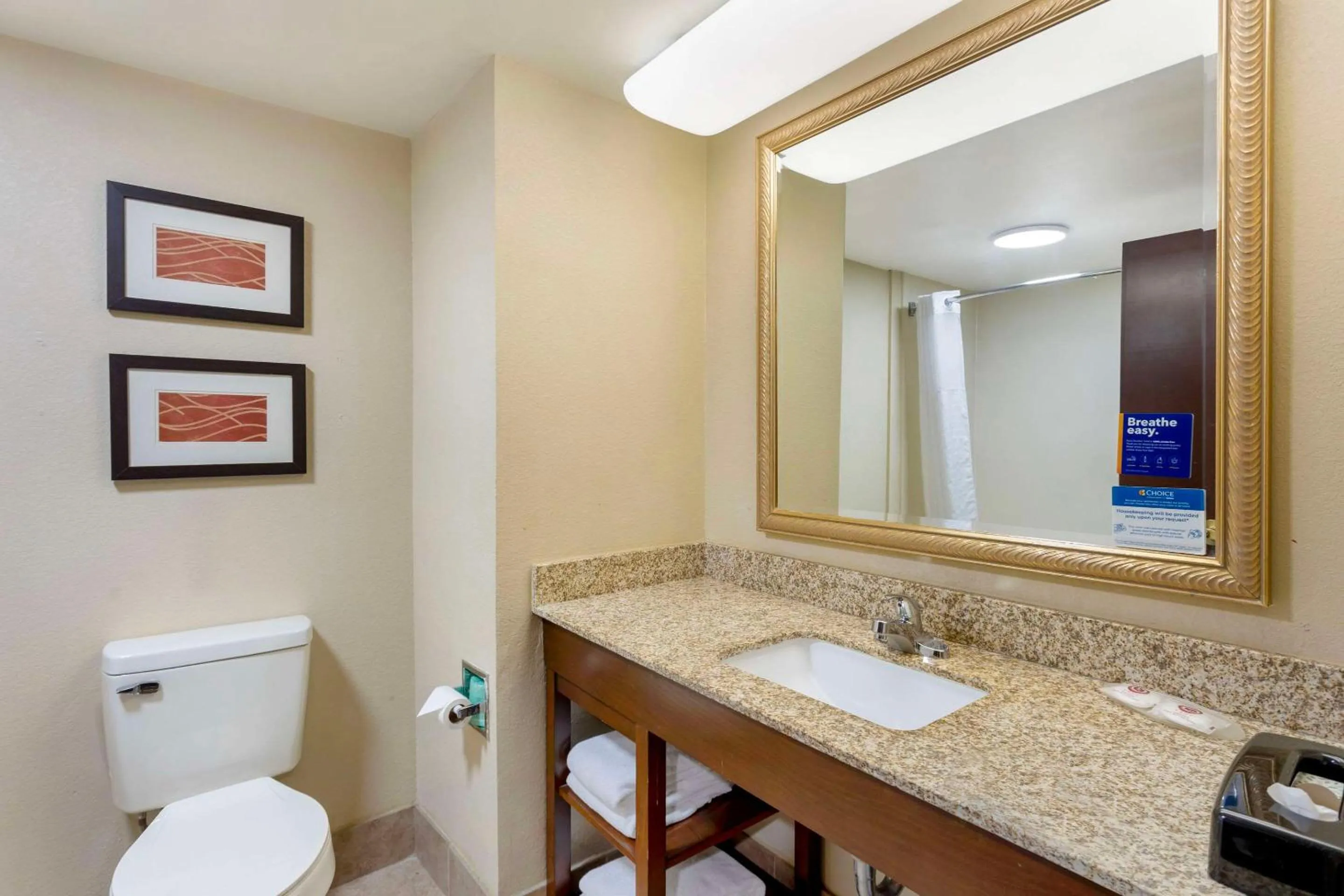 Bedroom in Comfort Inn & Suites Carneys Point